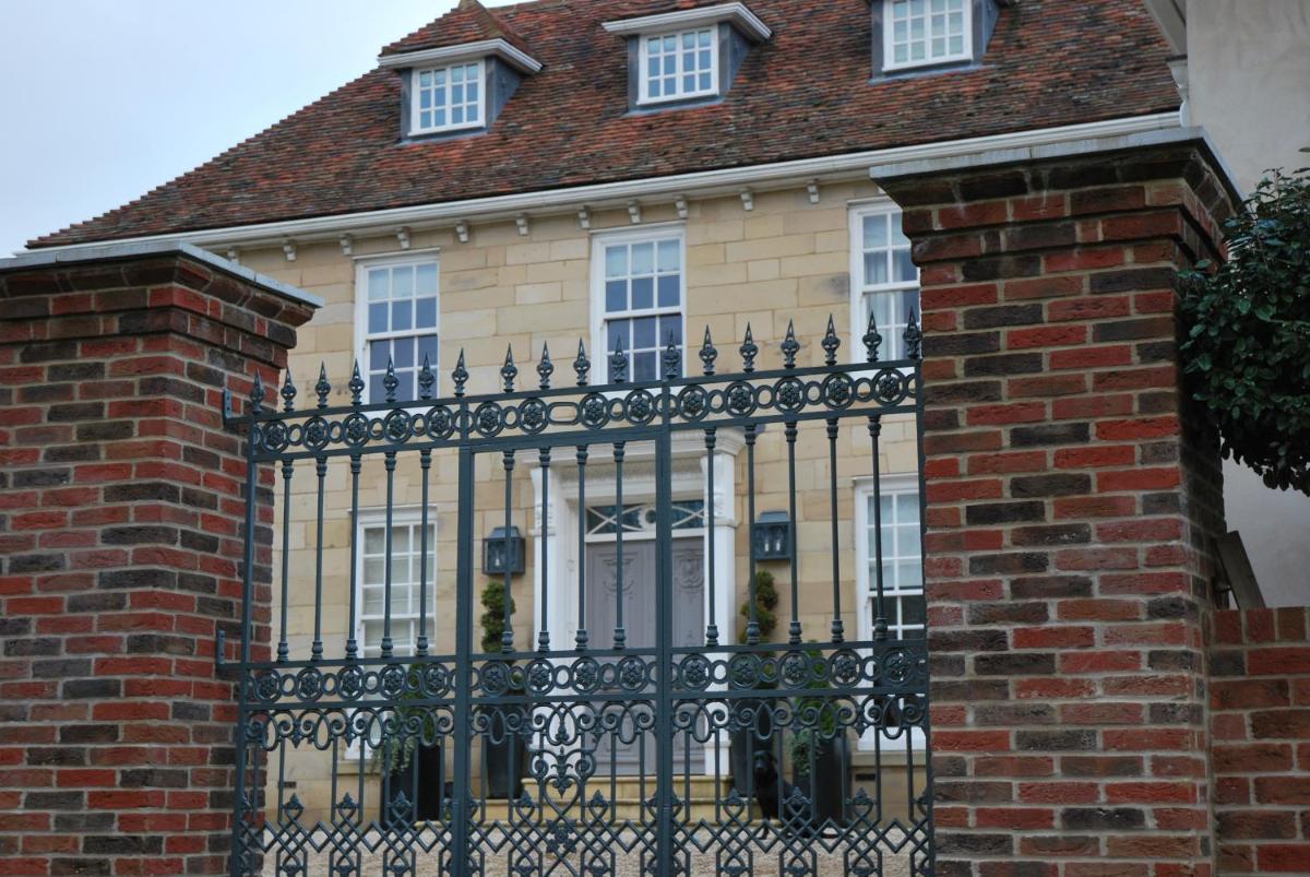 Montpellier House