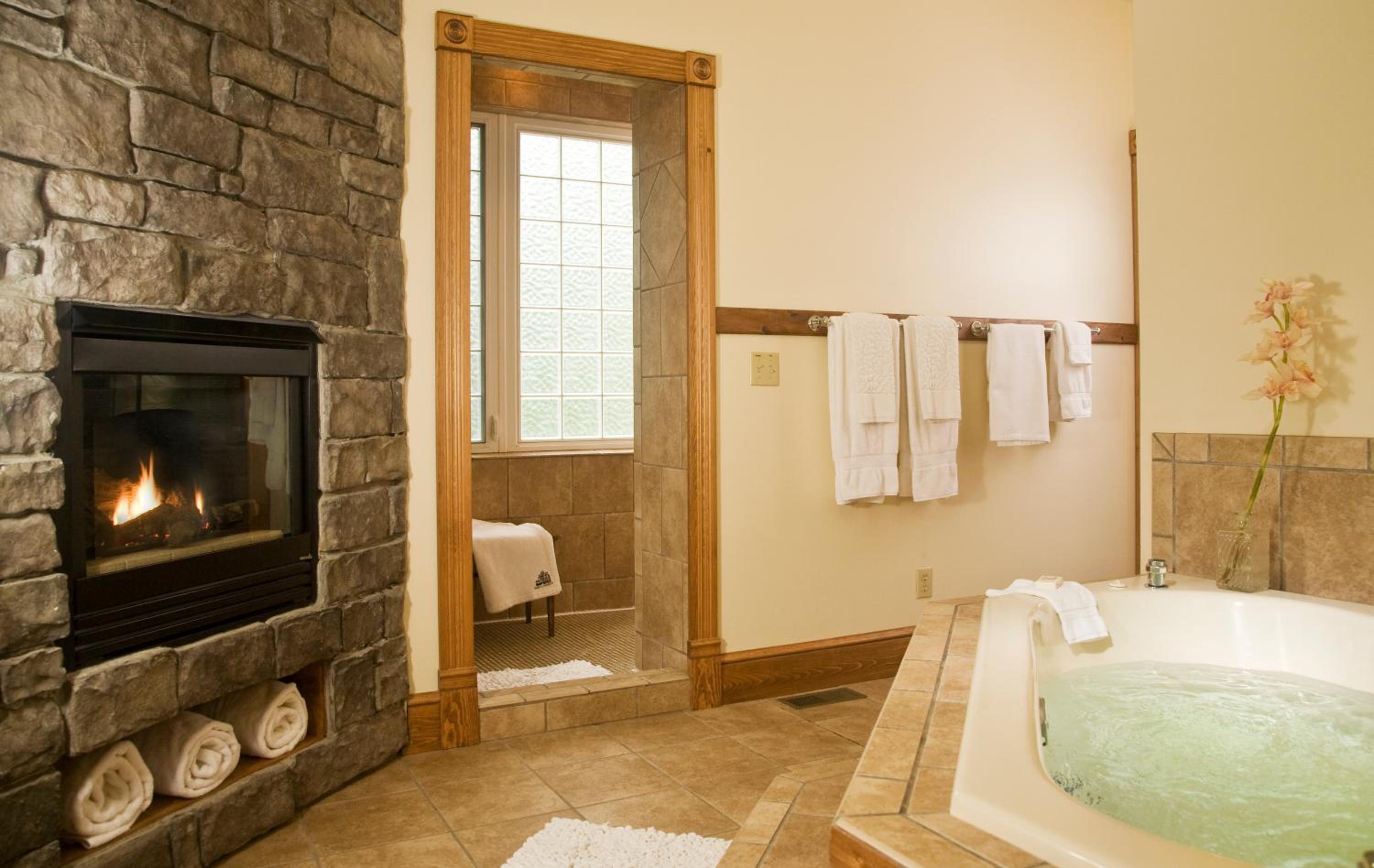 Hannibal Vacations - Garth Woodside Mansion Bed and Breakfast - Property Image 4