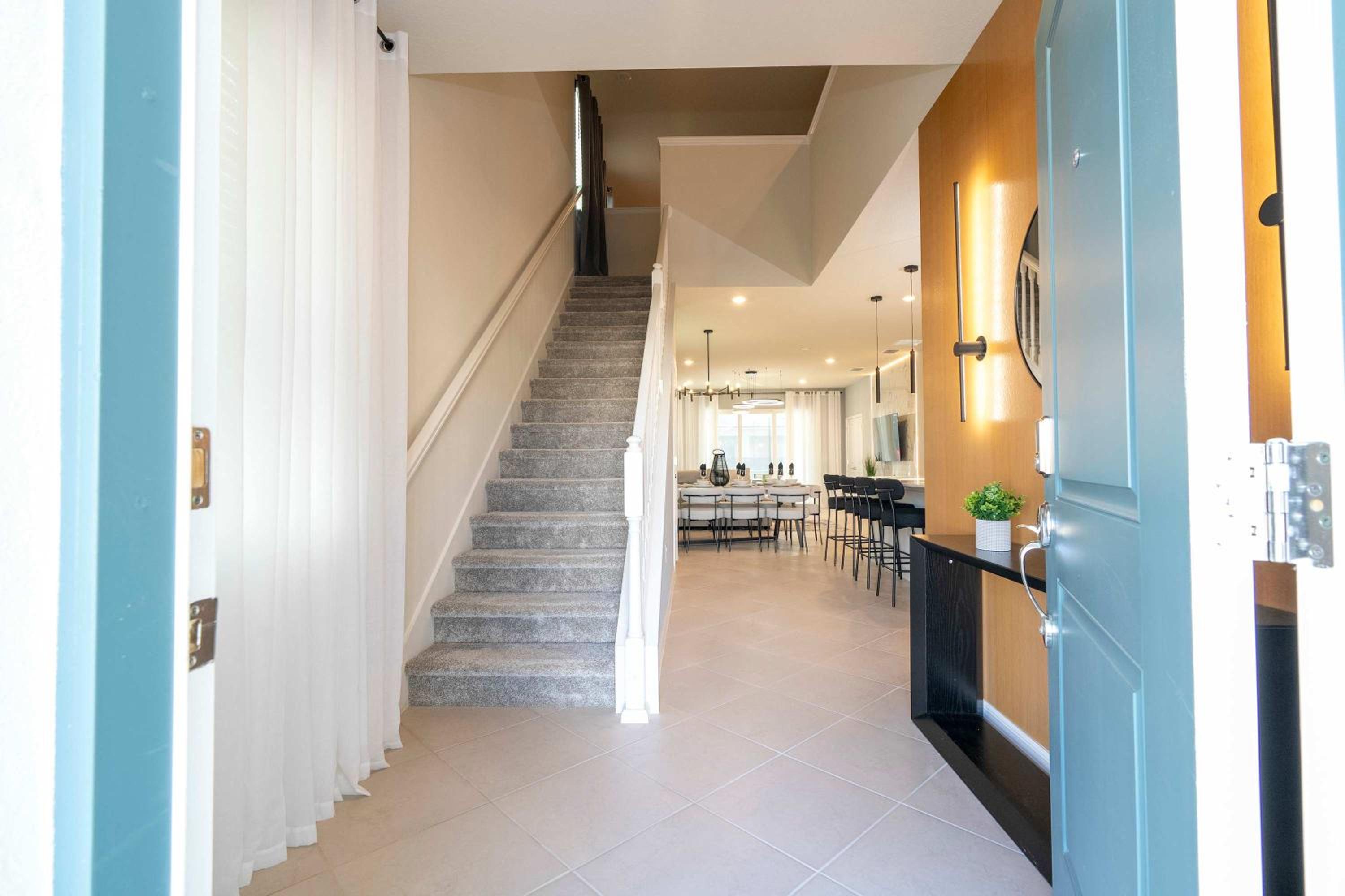 Luxury 7Bd Close to Disney with Pool and Spa at Windsor Cay 16218