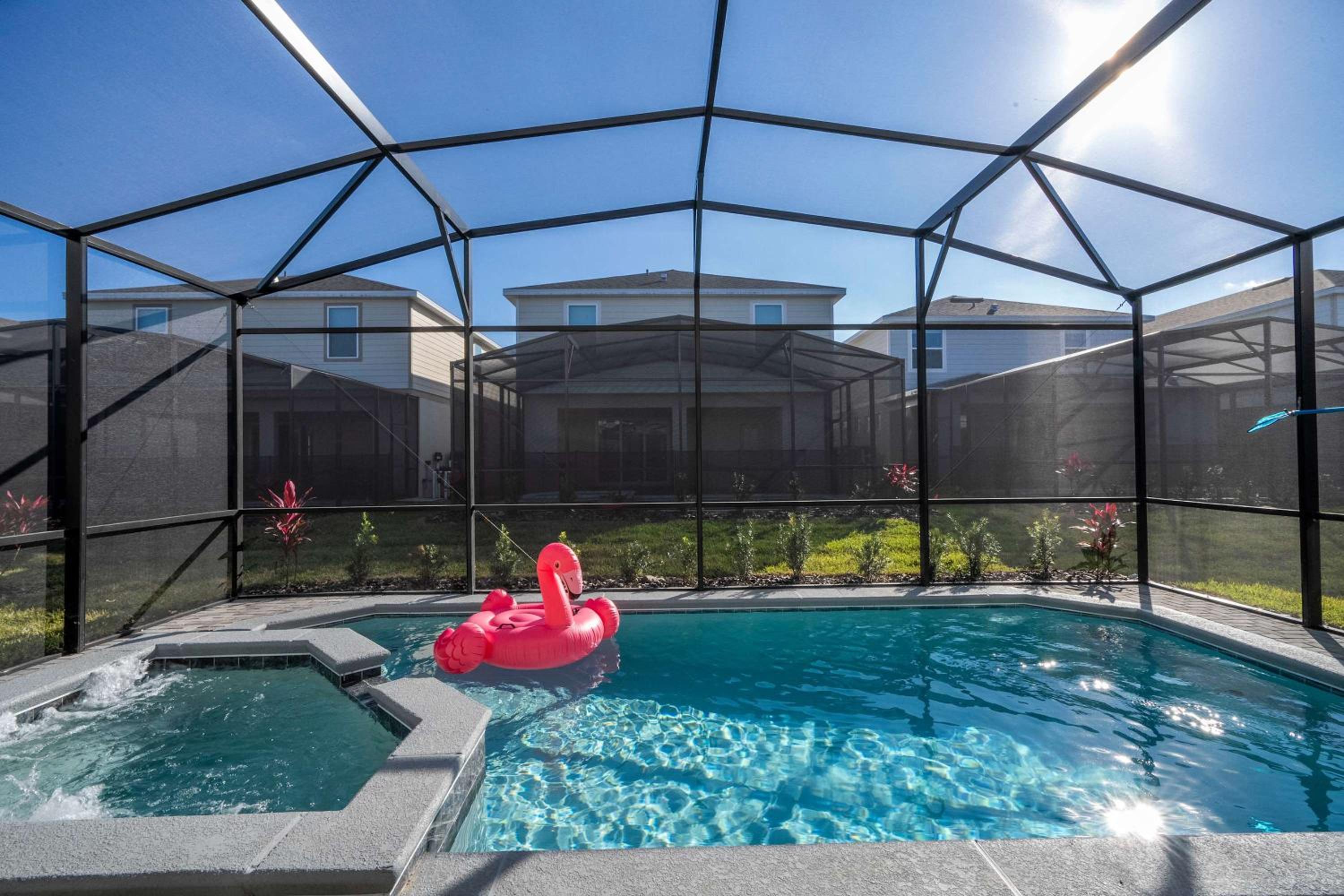 Luxury 7Bd Close to Disney with Pool and Spa at Windsor Cay 16218