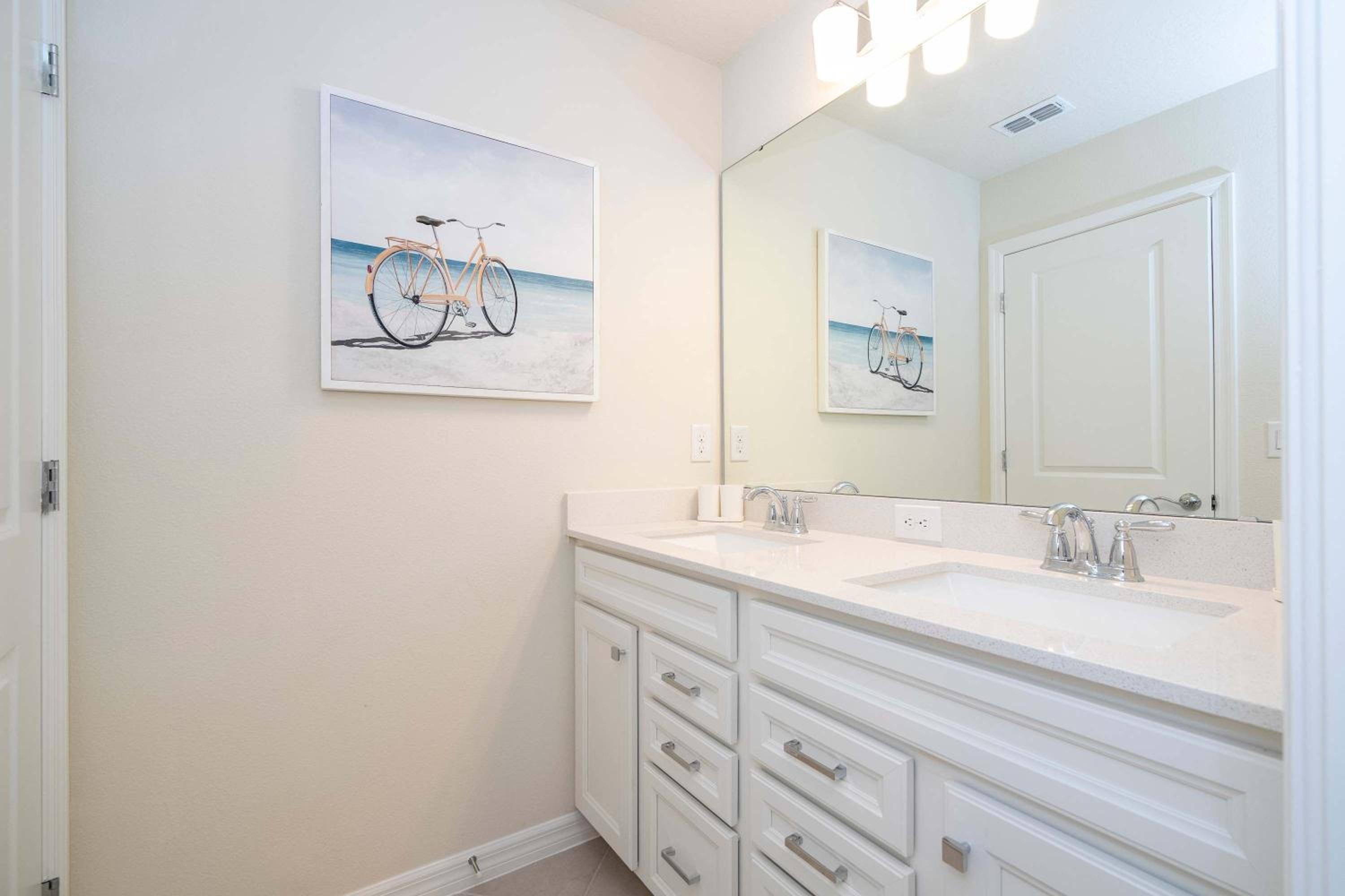 Luxury 7Bd Close to Disney with Pool and Spa at Windsor Cay 16218