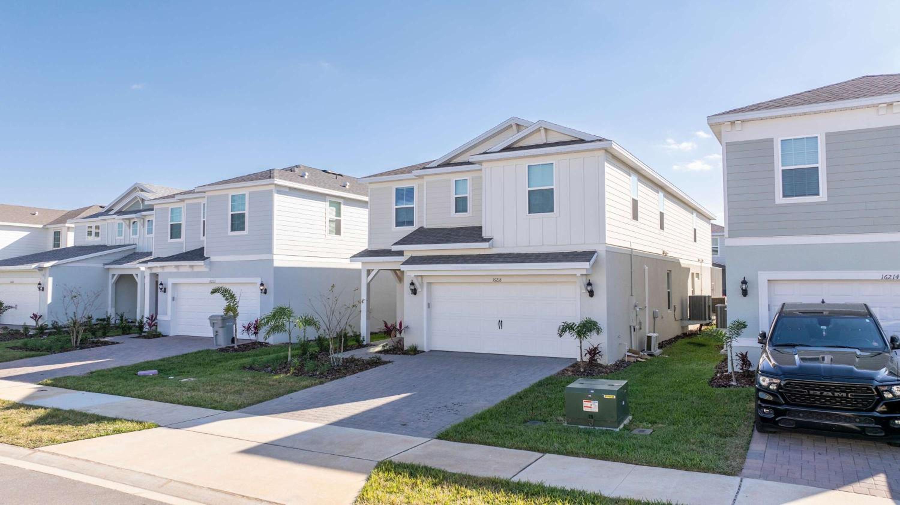 Luxury 7Bd Close to Disney with Pool and Spa at Windsor Cay 16218