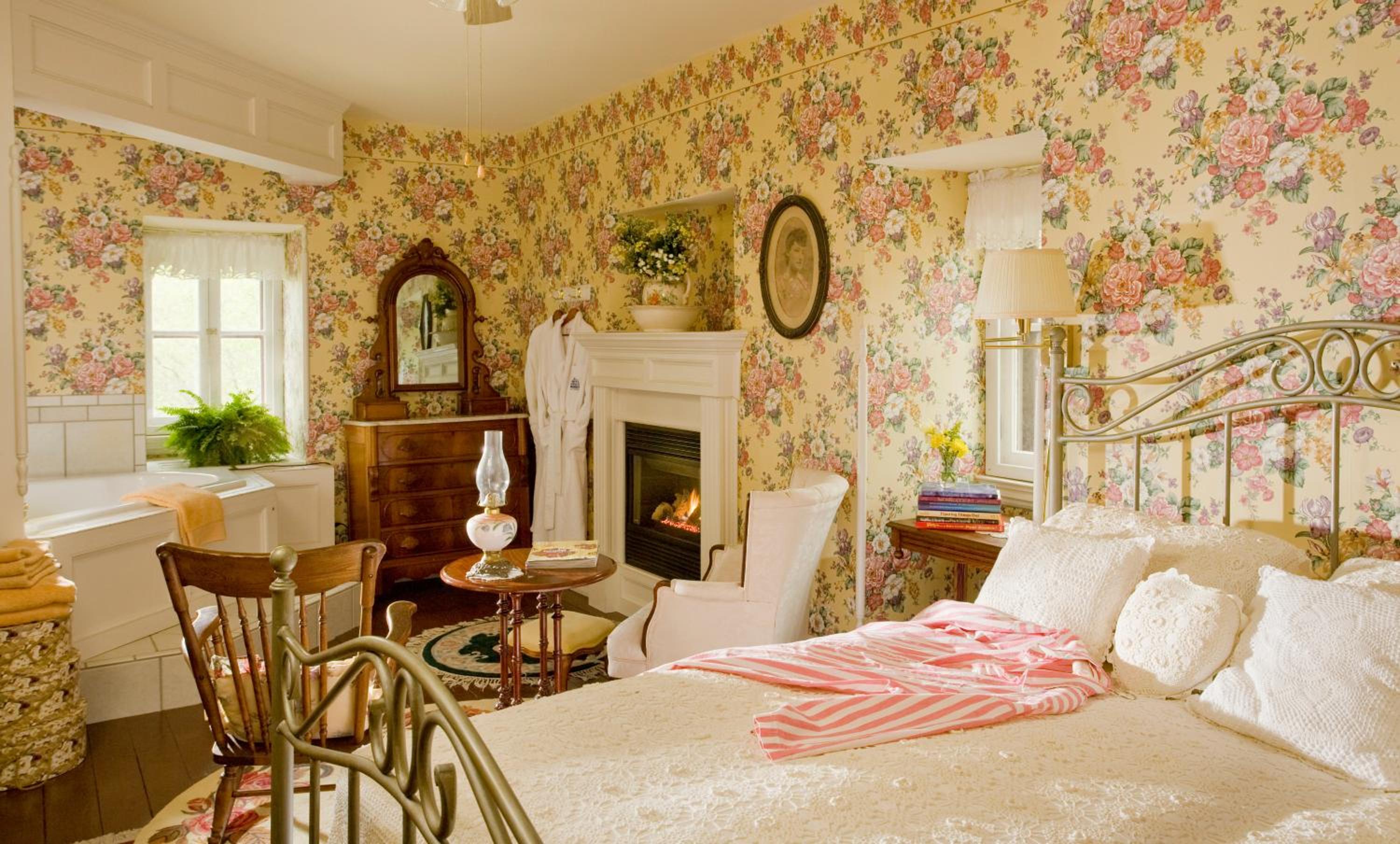 Hannibal Vacations - Garth Woodside Mansion Bed and Breakfast - Property Image 6