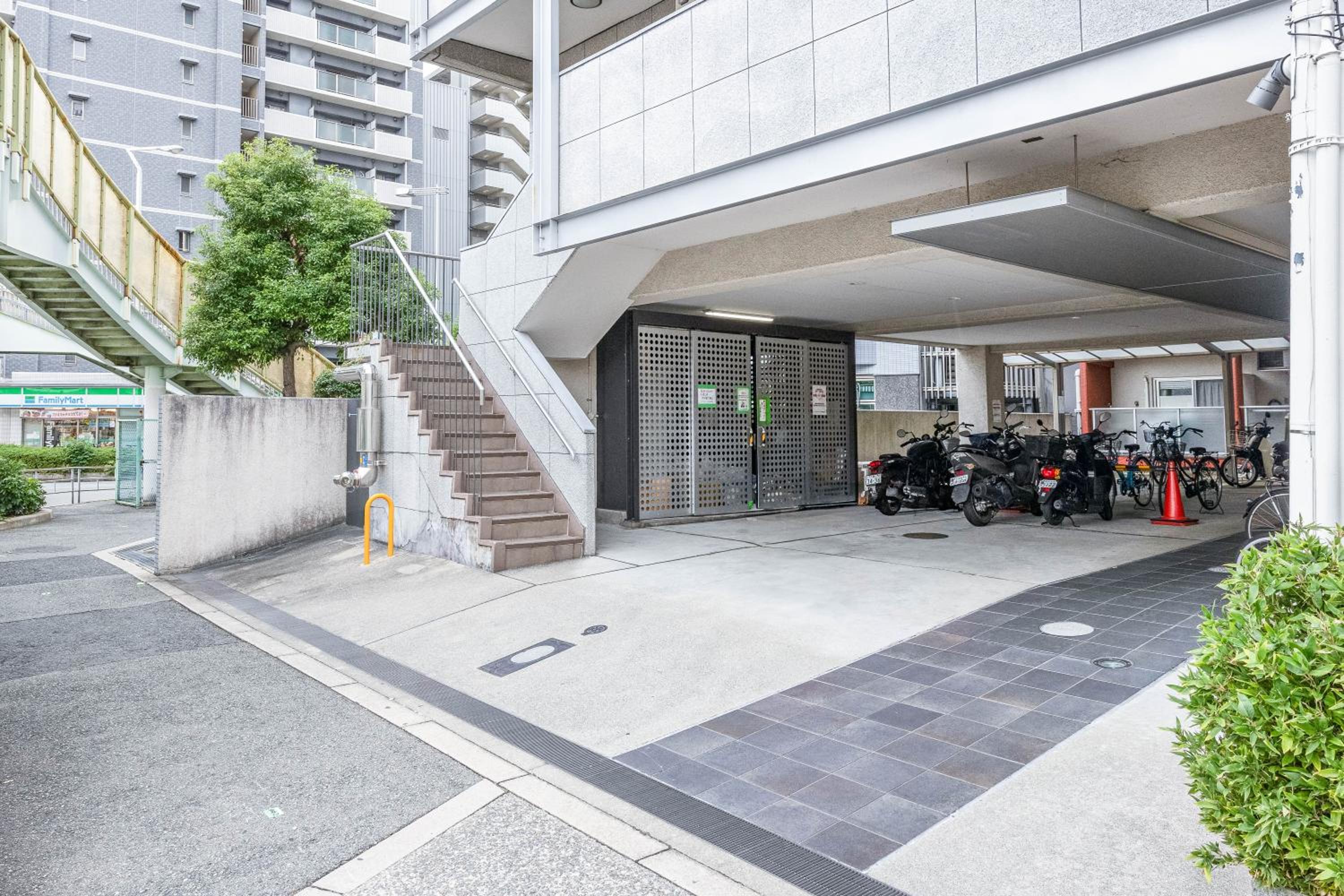 Lions Mansion Shin-Osaka