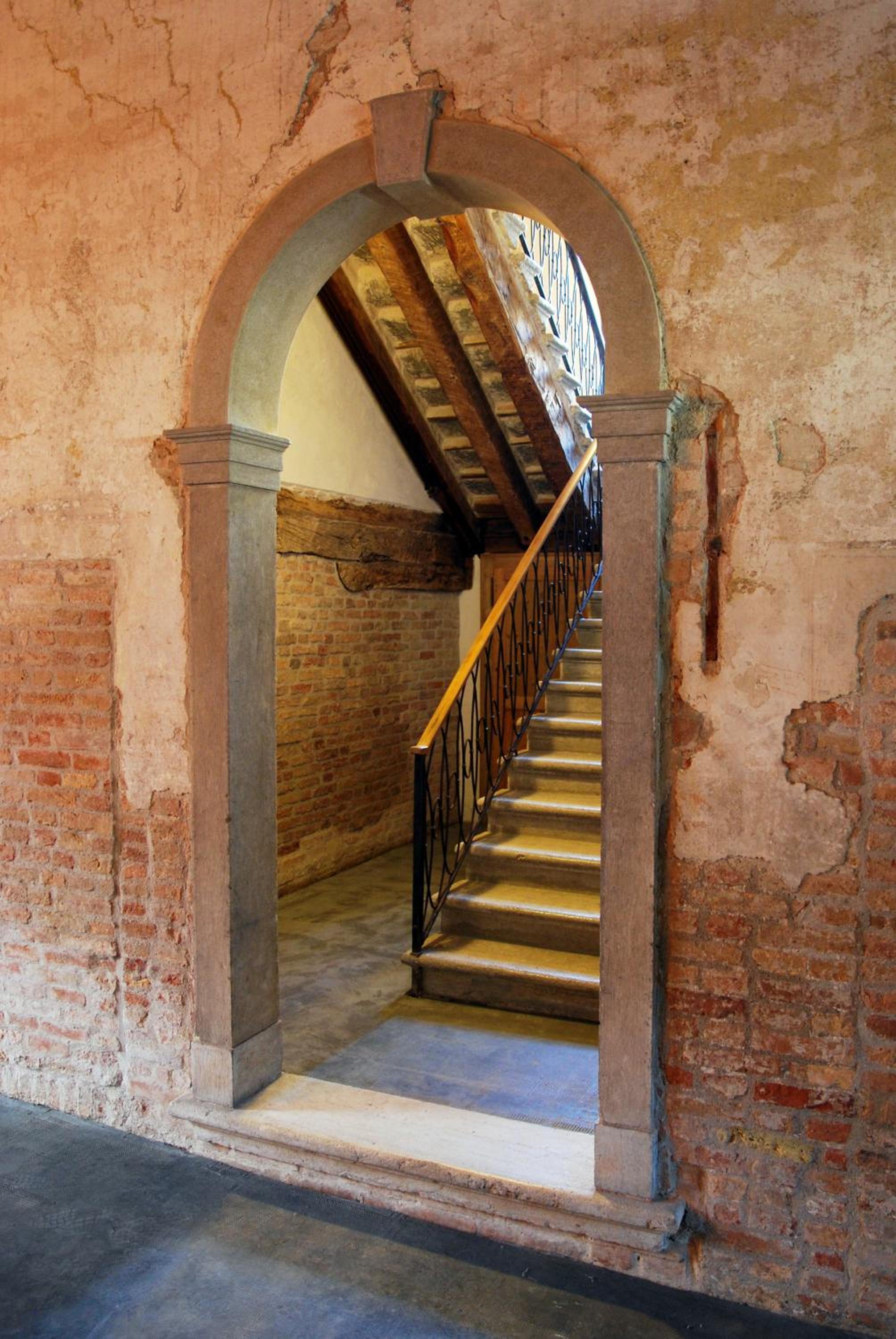 Palazzo Raspanti view 5