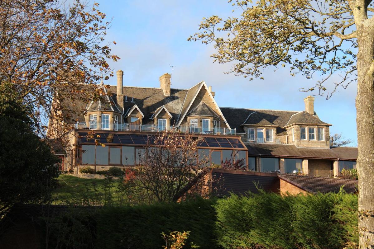 Hotel Old Manor Hotel - Image 1