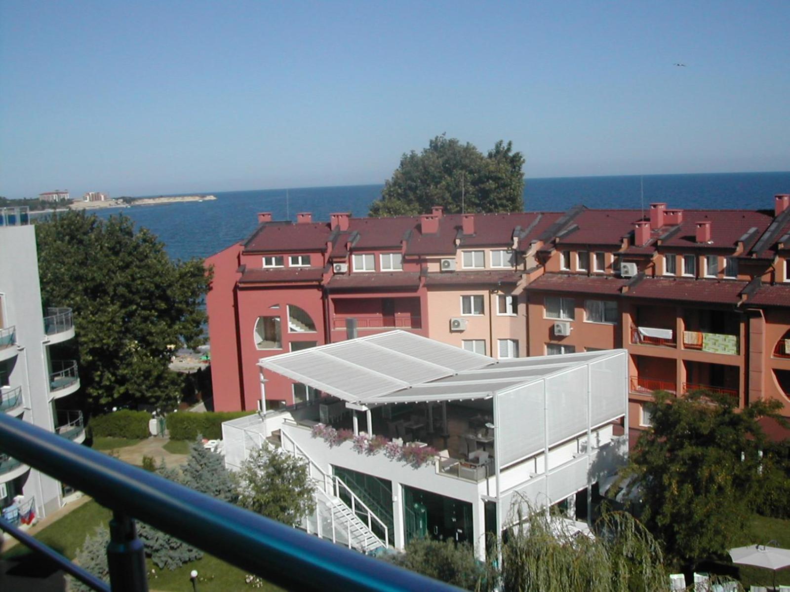 Oasis Suites Apartments and Studios