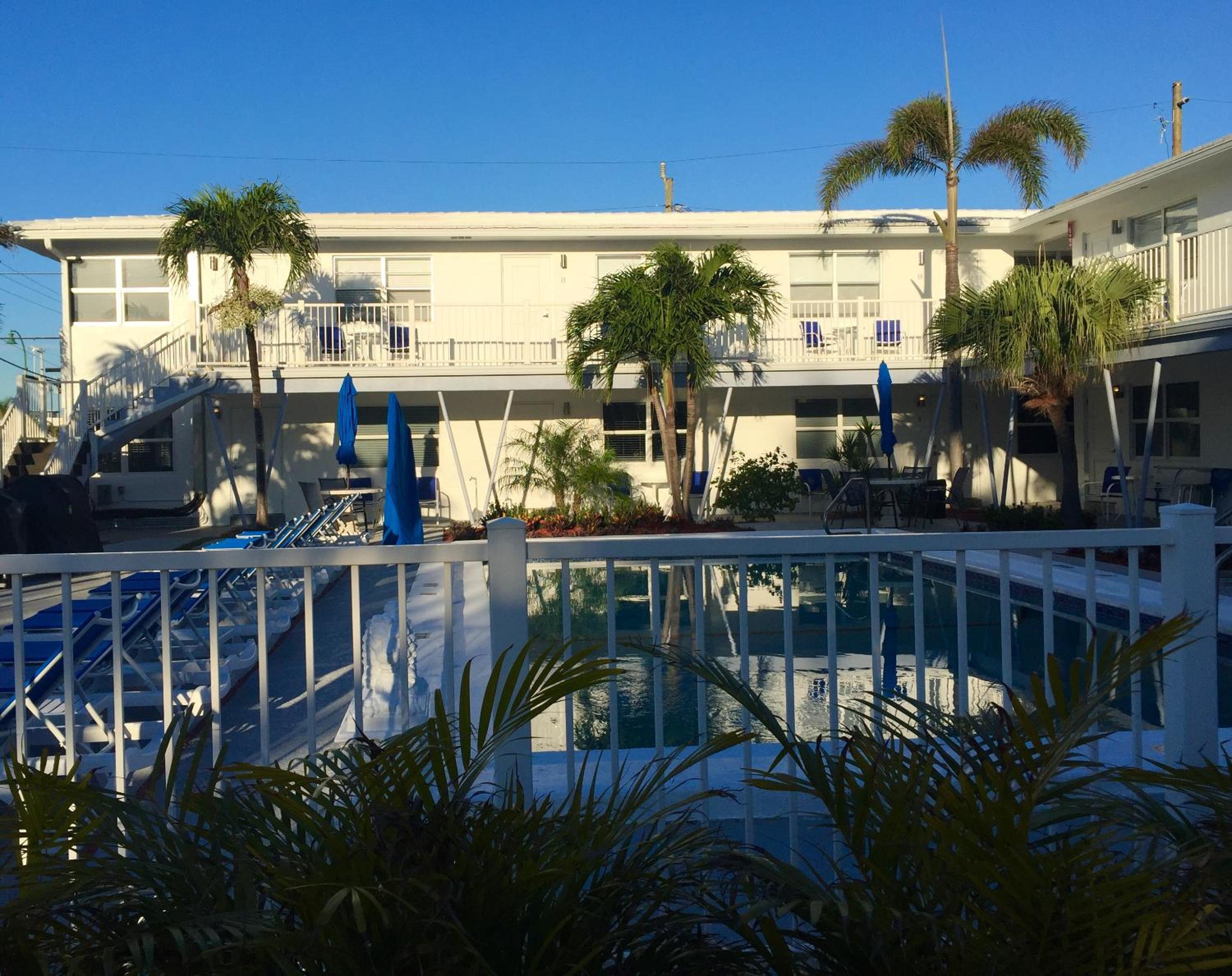 Sea Spray Inn