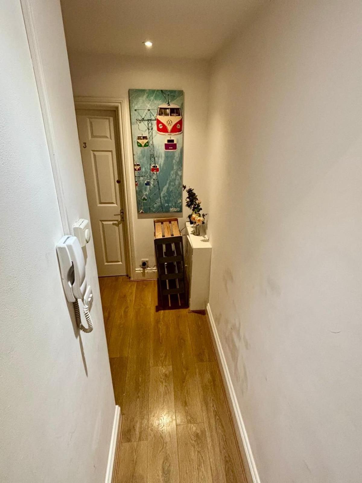 Sleep 12 in Brixton - 15 mins from Station BT4