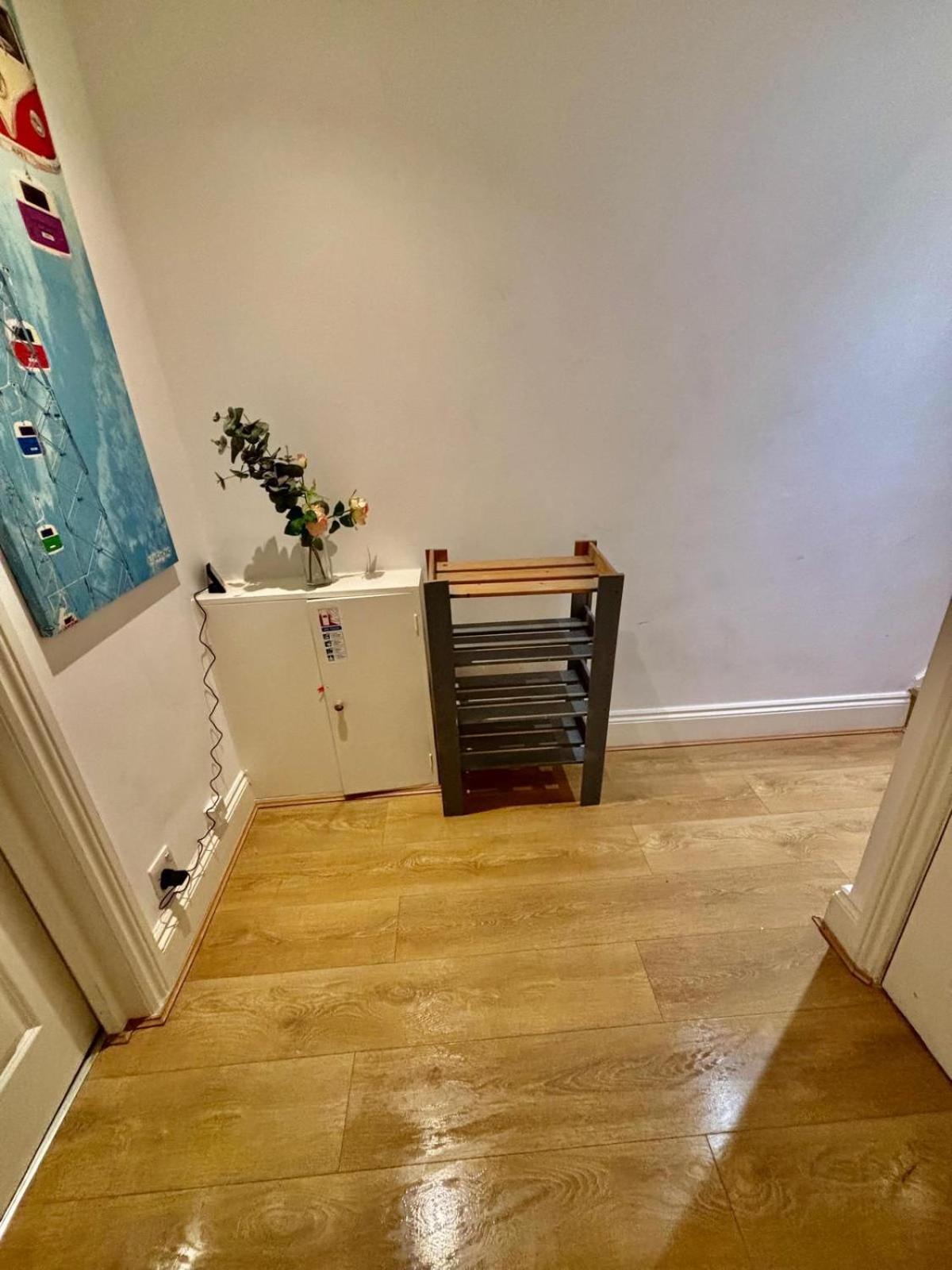 Sleep 12 in Brixton - 15 mins from Station BT4