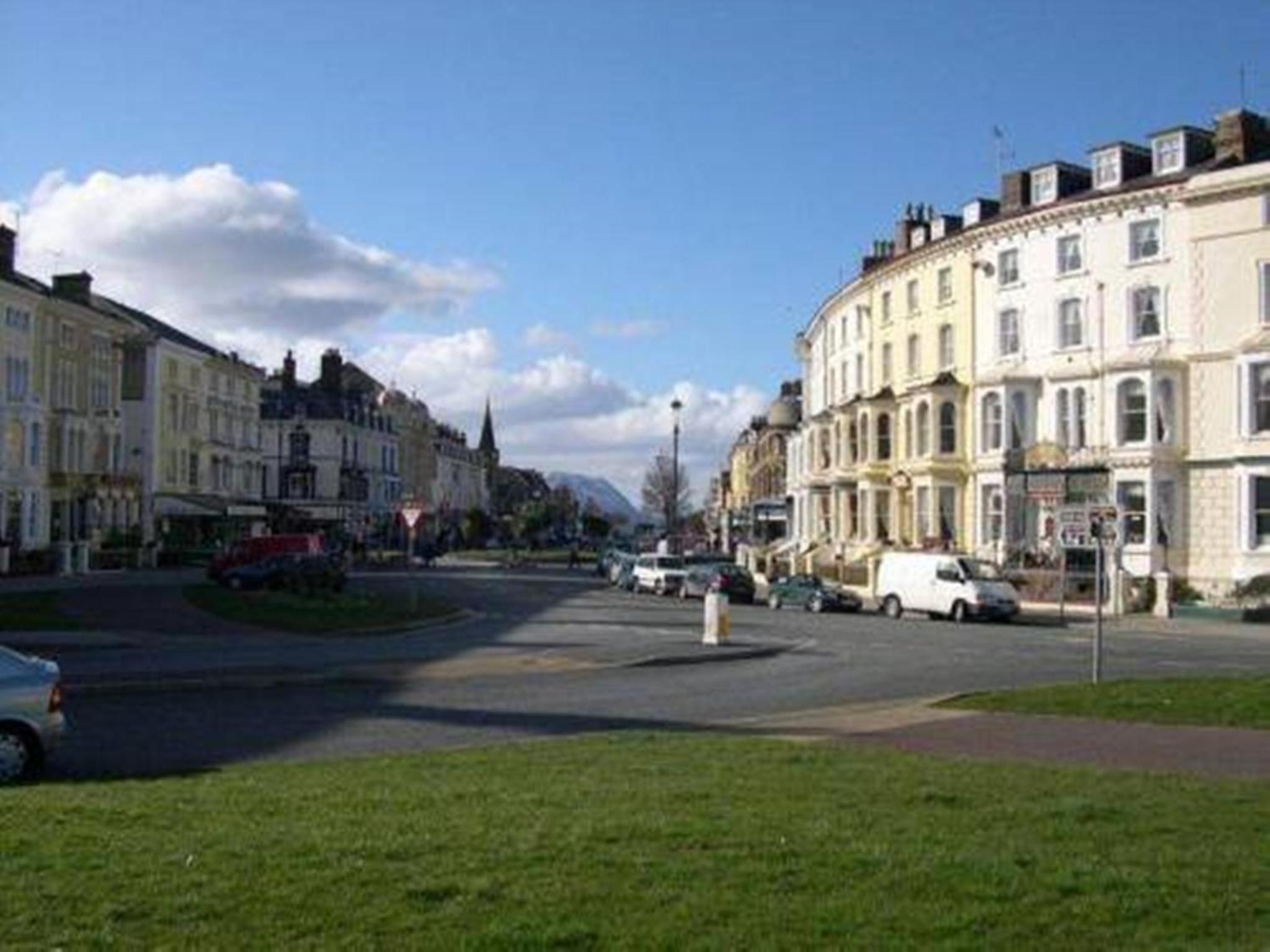Hotel The Cumberland - Image 1