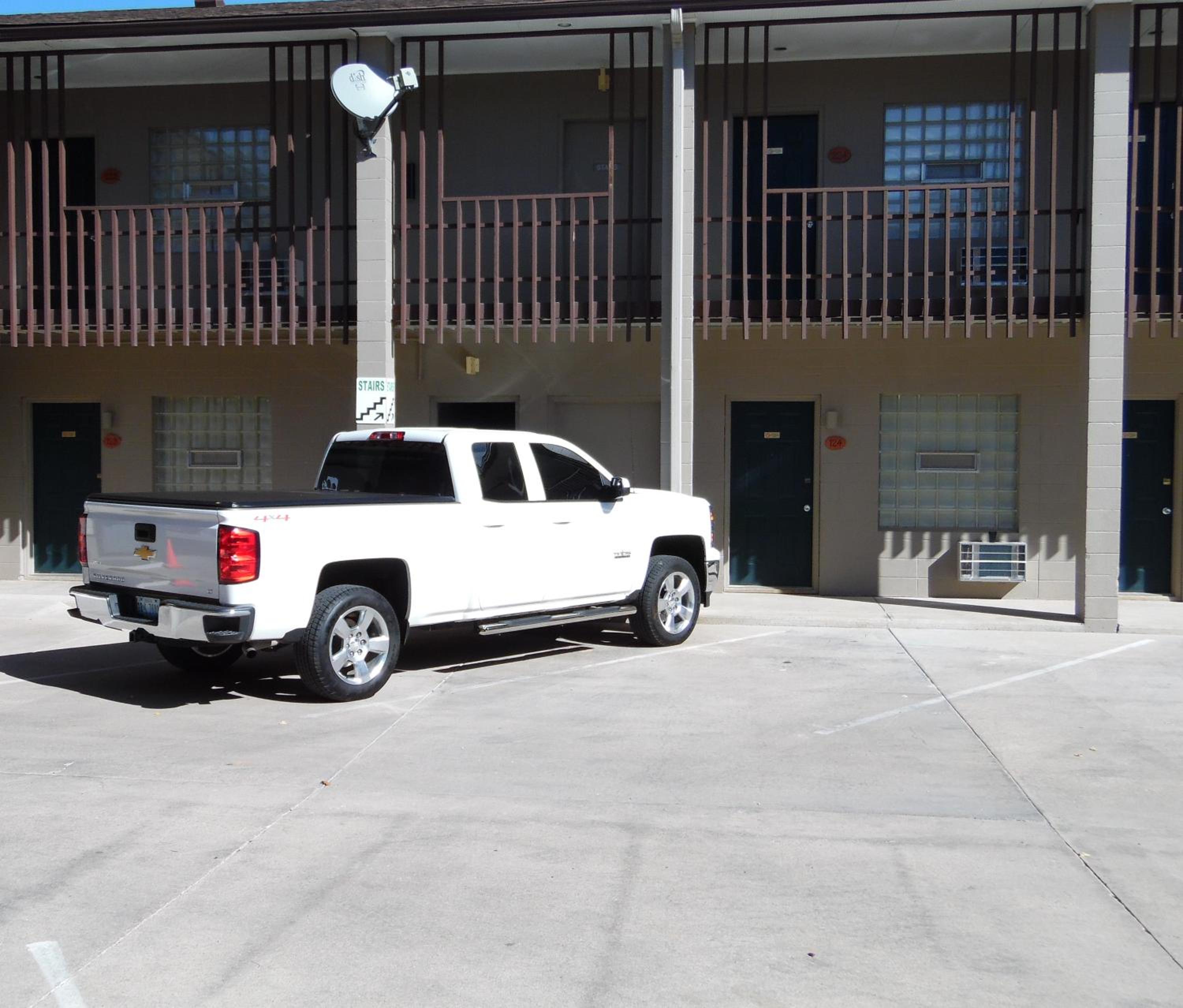 Bear Lodge Motel