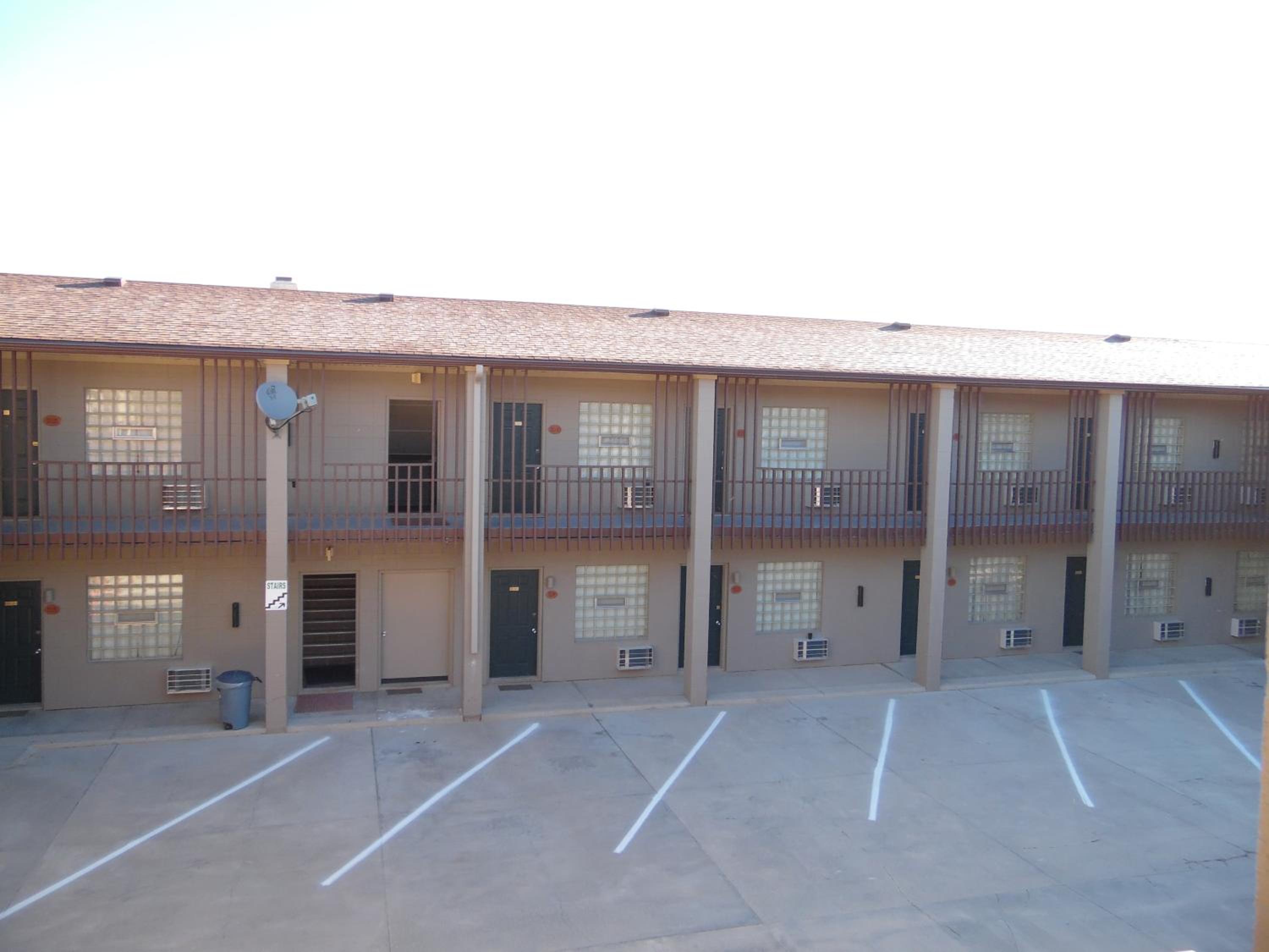 Bear Lodge Motel