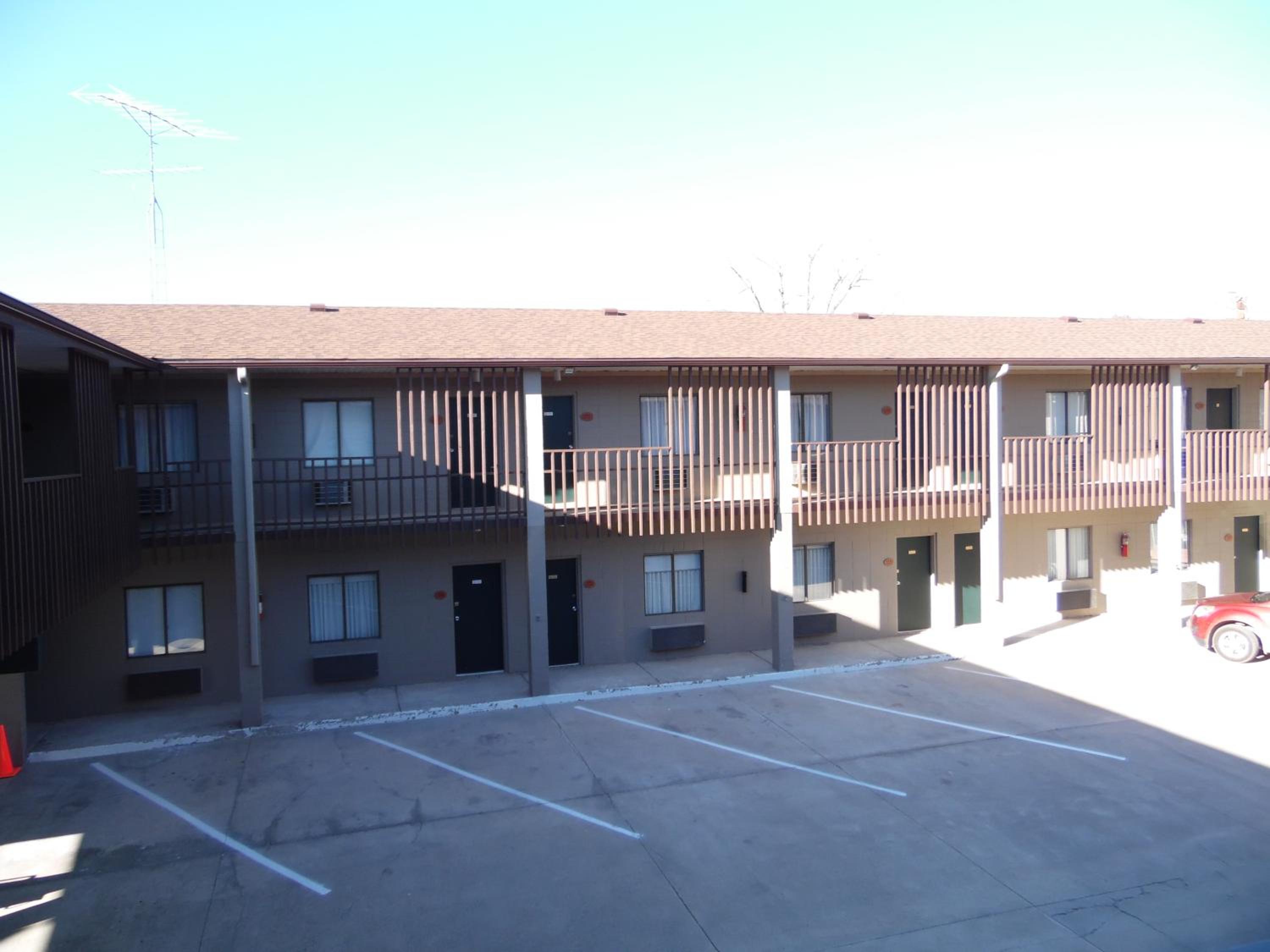 Bear Lodge Motel