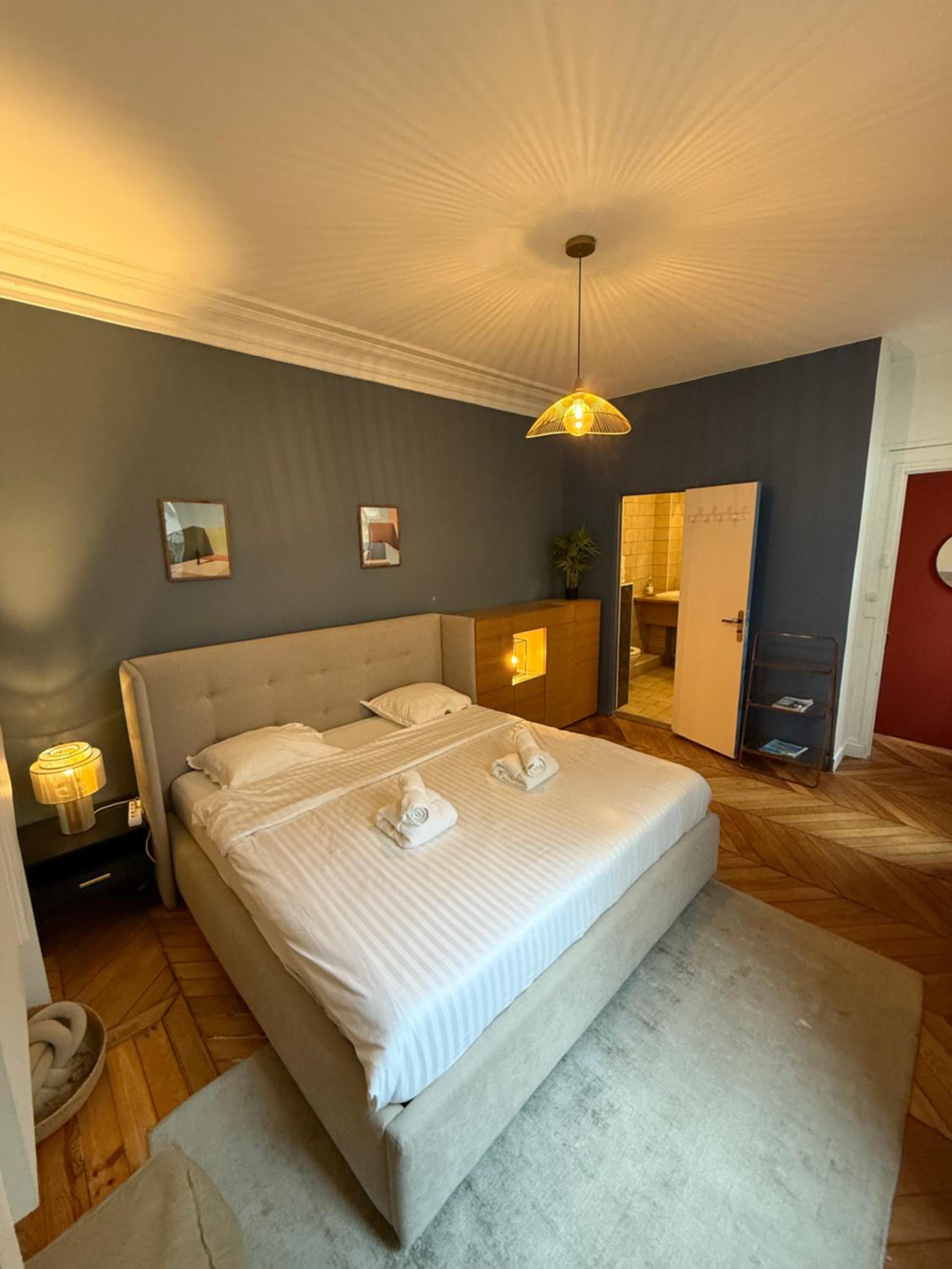 Canal Saint Martin apartments