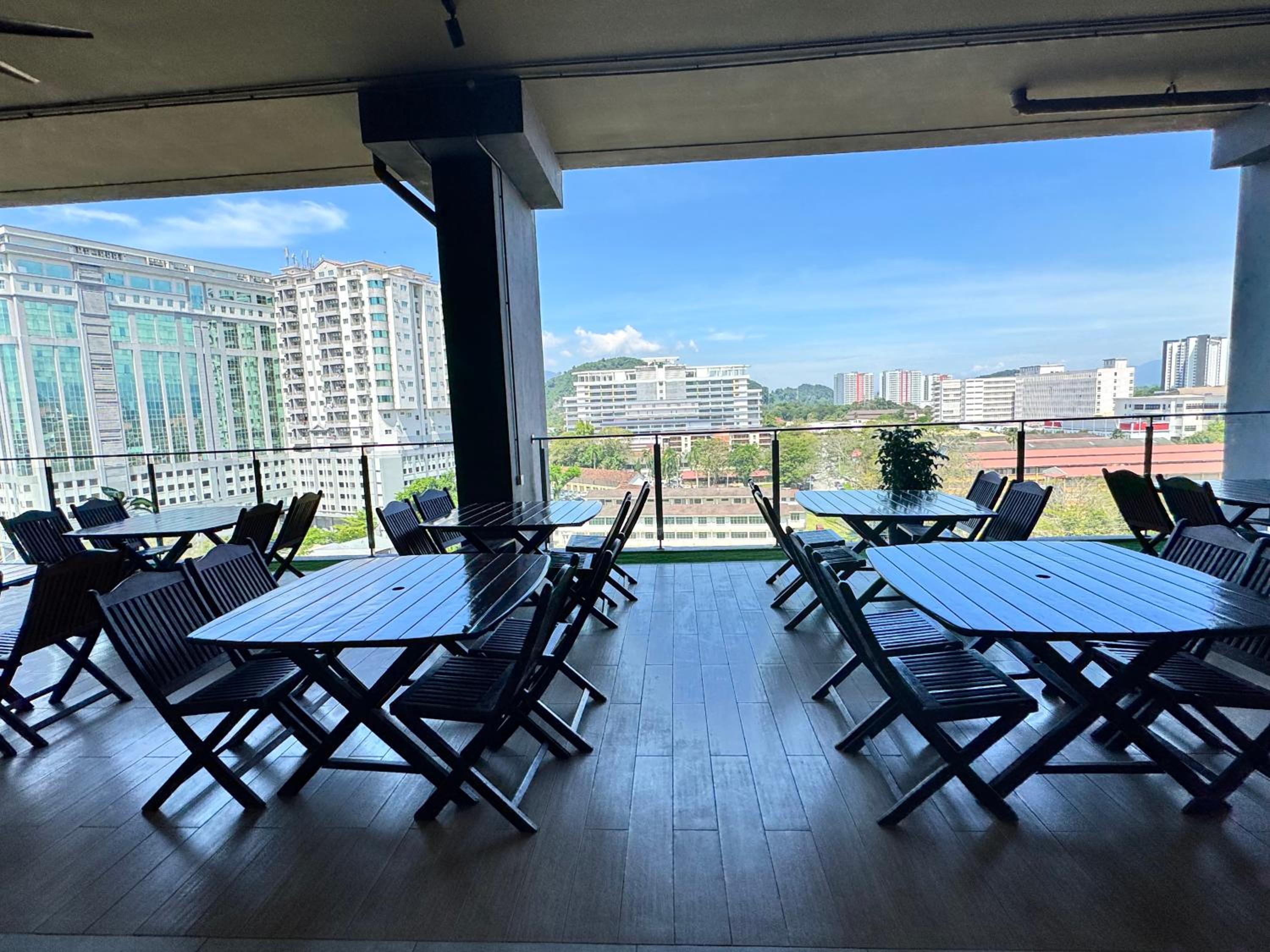 ICC Ipoh Town Premium Suites By IWH Suites