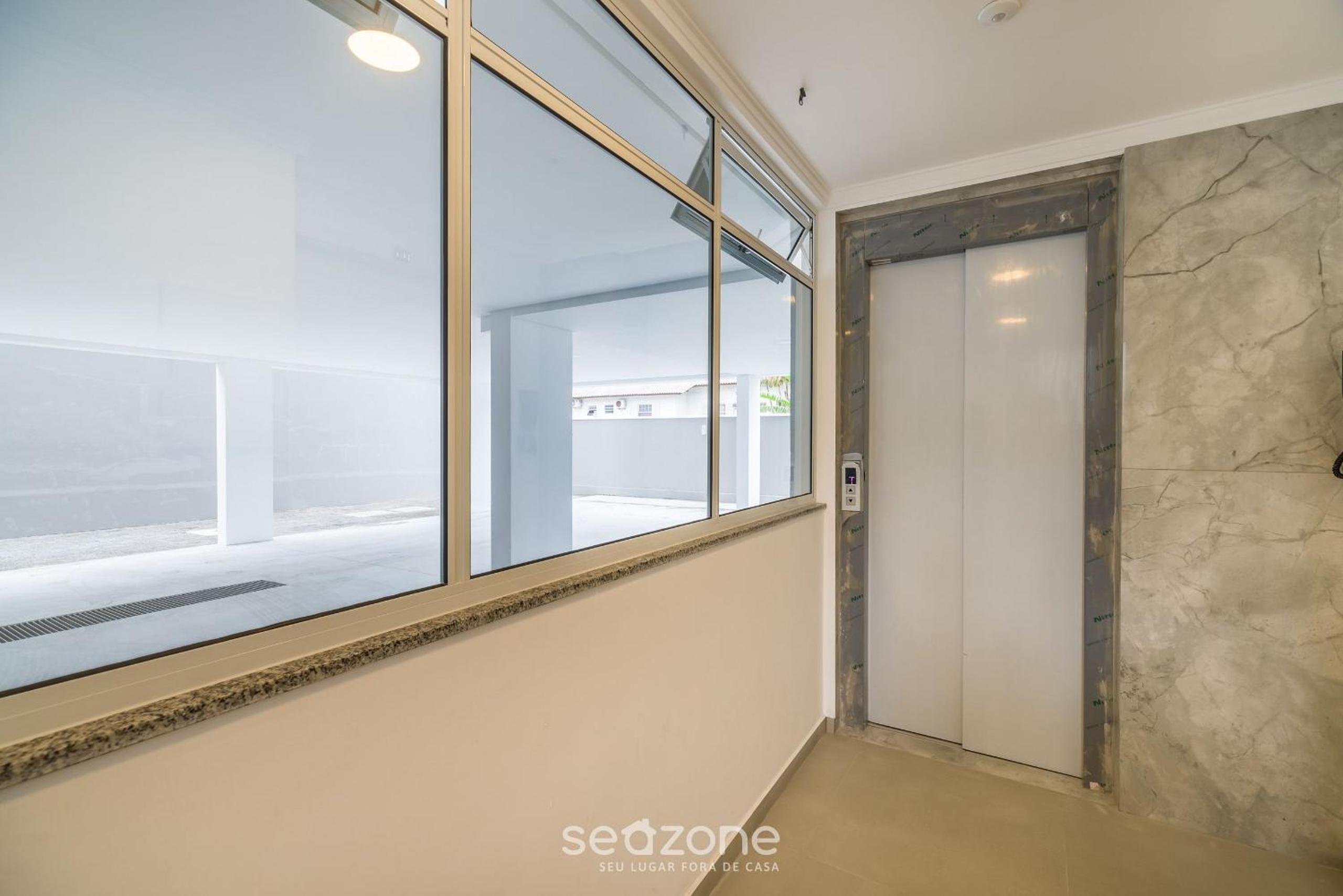 Apartment w/ barbecue 230m from the beach AYR0202