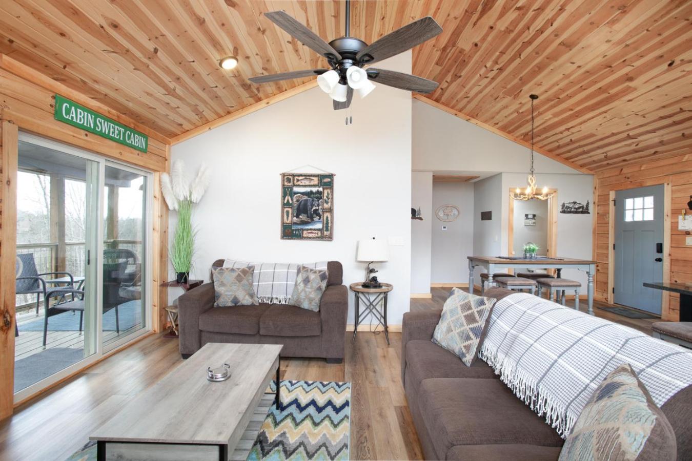 Peaky Woods Cabin Hot Tub Game Room MTN Views