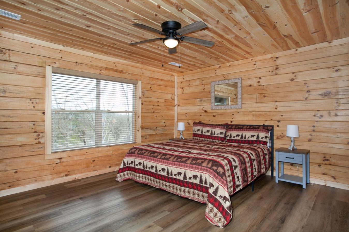 Peaky Woods Cabin Hot Tub Game Room MTN Views
