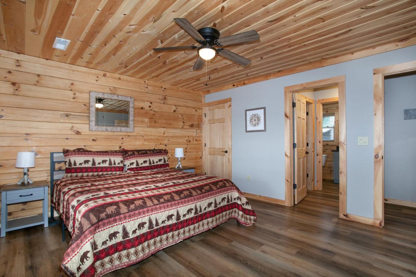 Peaky Woods Cabin Hot Tub Game Room MTN Views