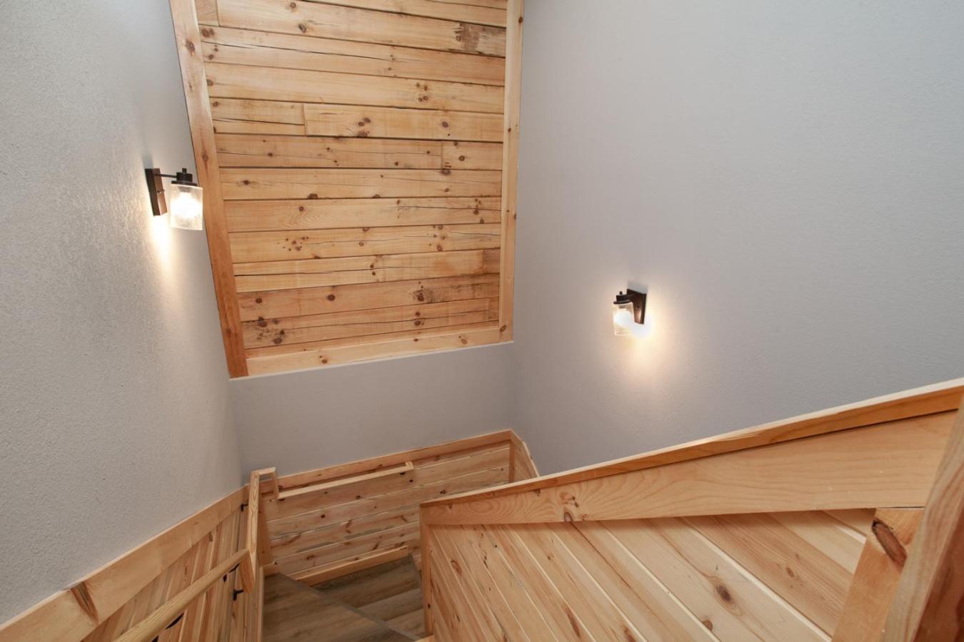 Peaky Woods Cabin Hot Tub Game Room MTN Views