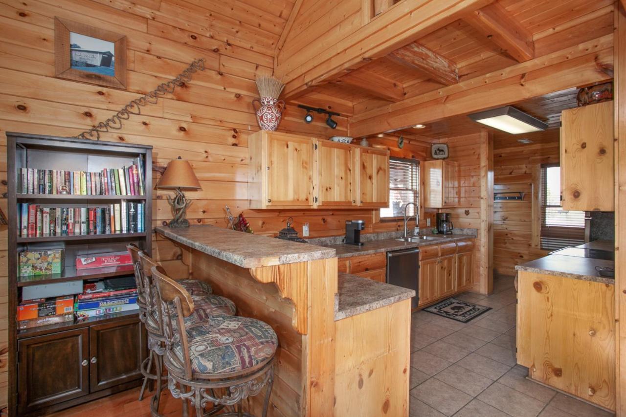 Mystic Sunrise Views Hot Tub Lounge Game Room