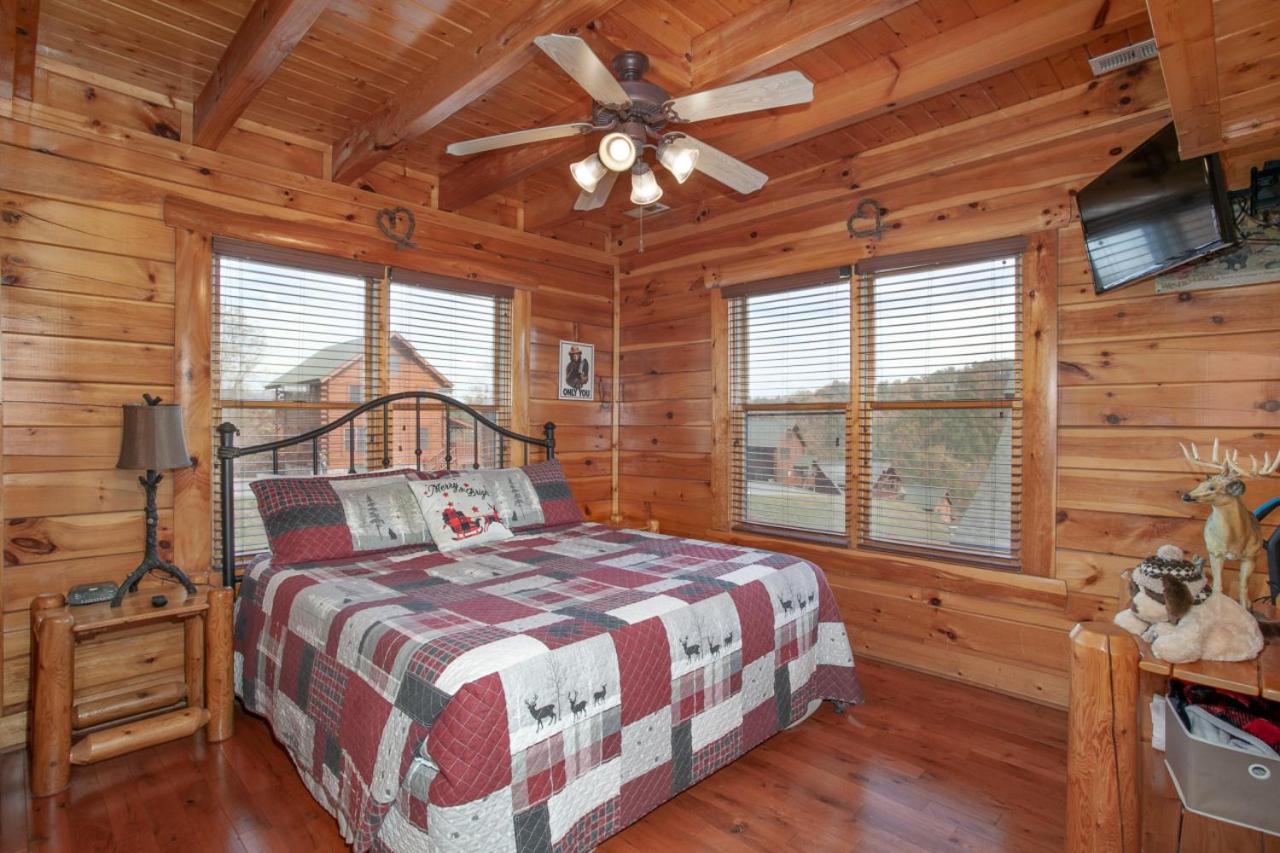 Mystic Sunrise Views Hot Tub Lounge Game Room