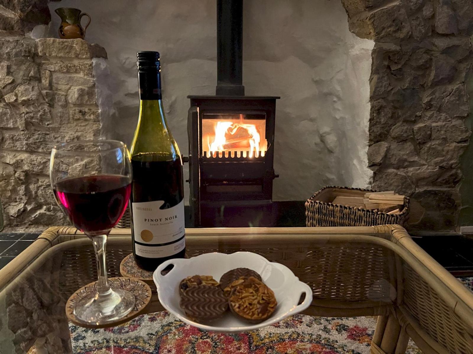 Dene Cottage - Perfect for 8 & Pets in Youlgreave