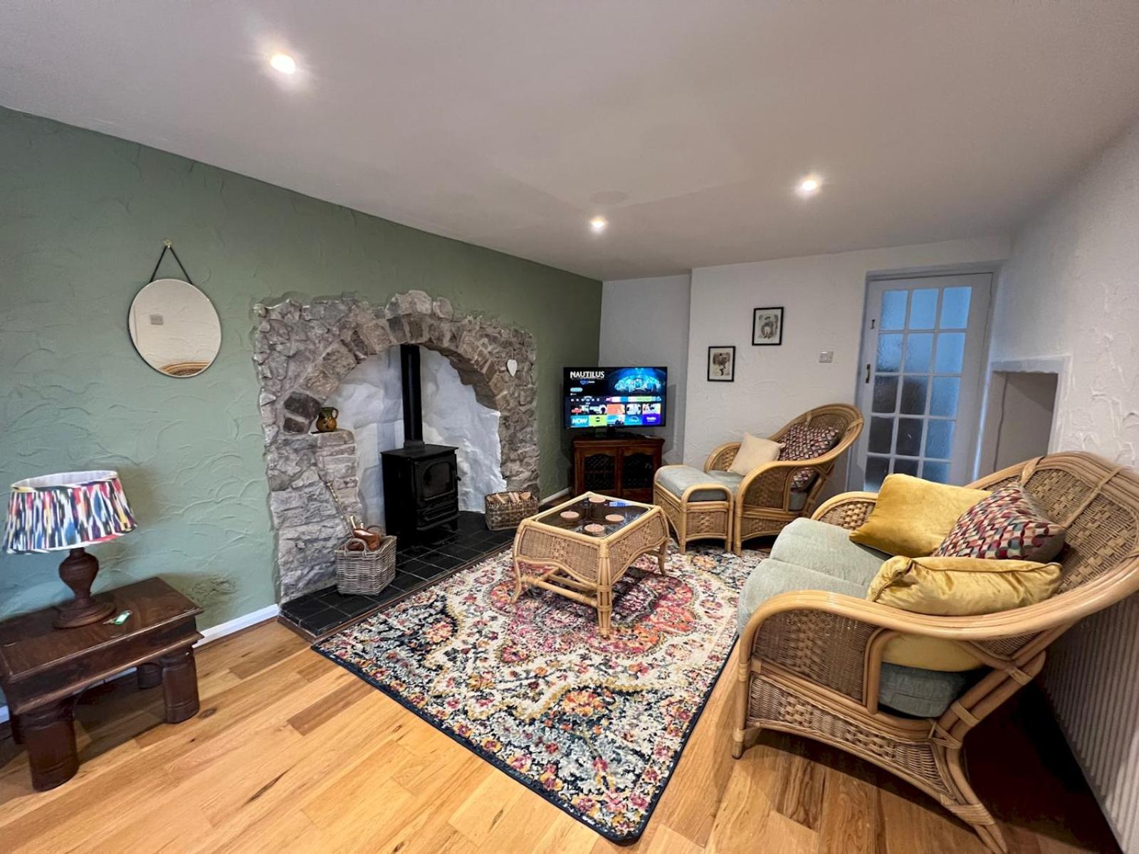 Dene Cottage - Perfect for 8 & Pets in Youlgreave
