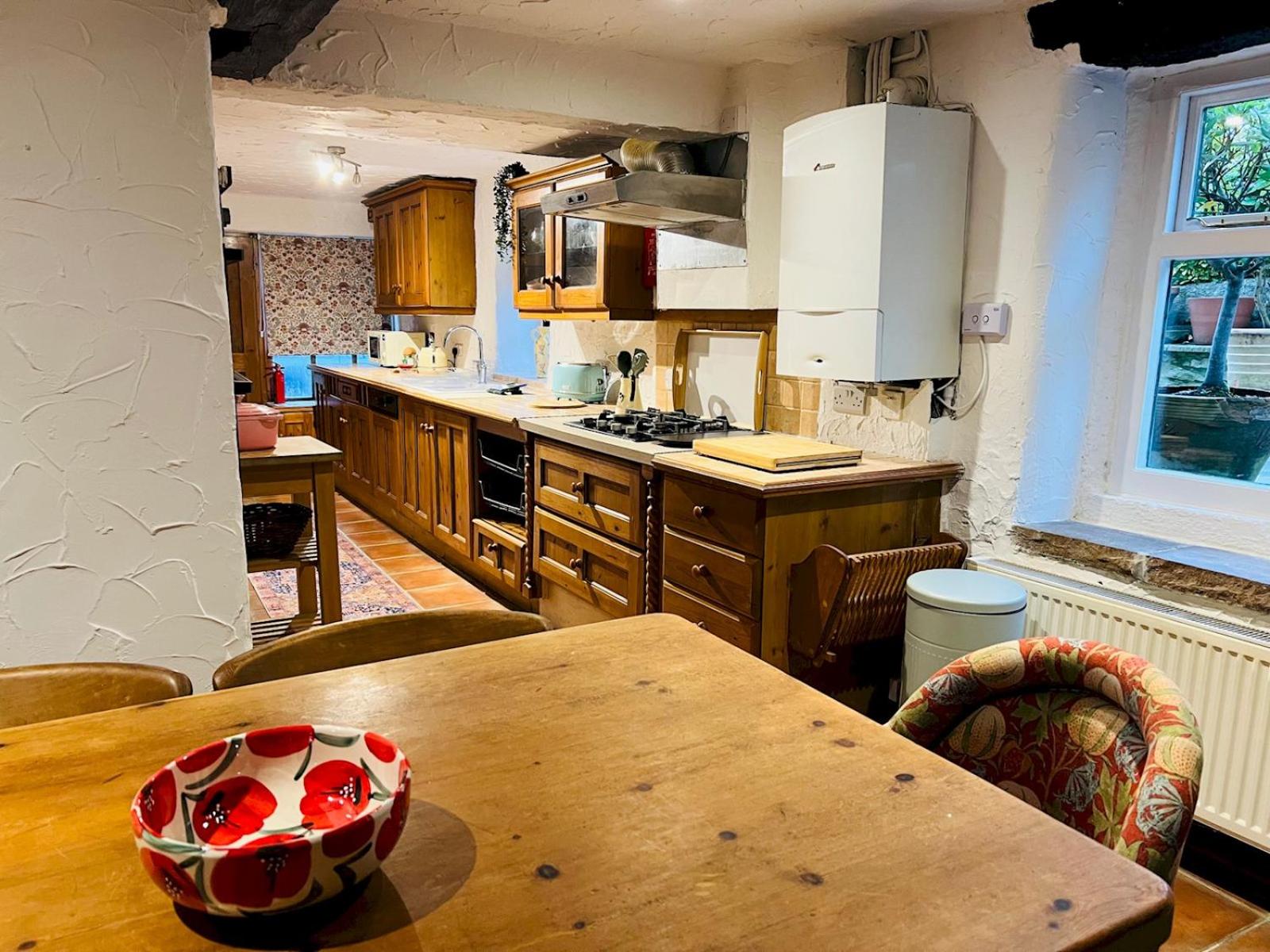 Dene Cottage - Perfect for 8 & Pets in Youlgreave