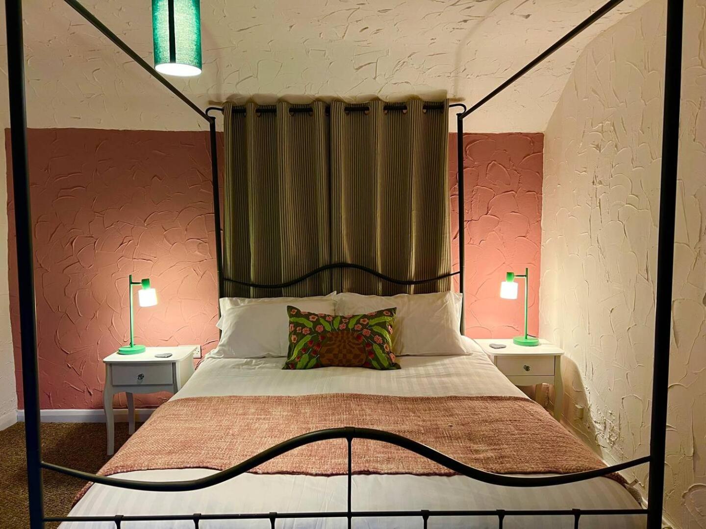 Dene Cottage - Perfect for 8 & Pets in Youlgreave