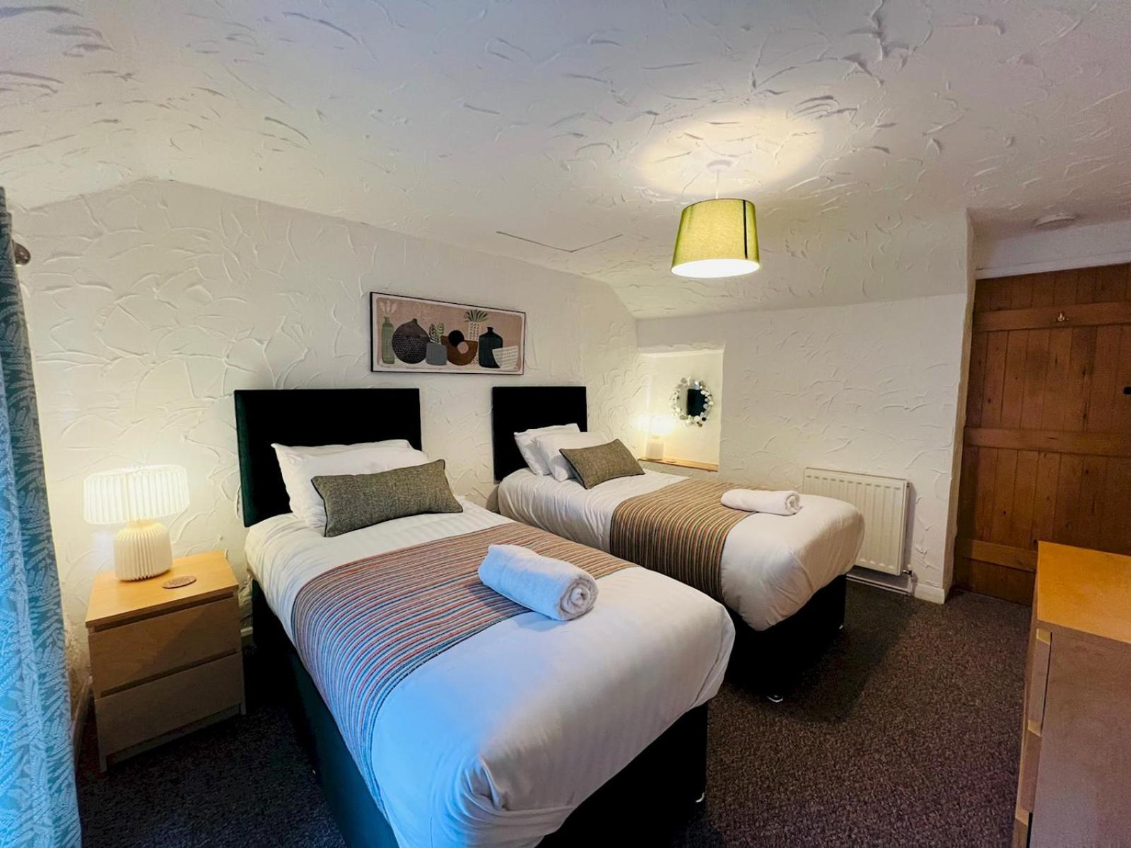 Dene Cottage - Perfect for 8 & Pets in Youlgreave
