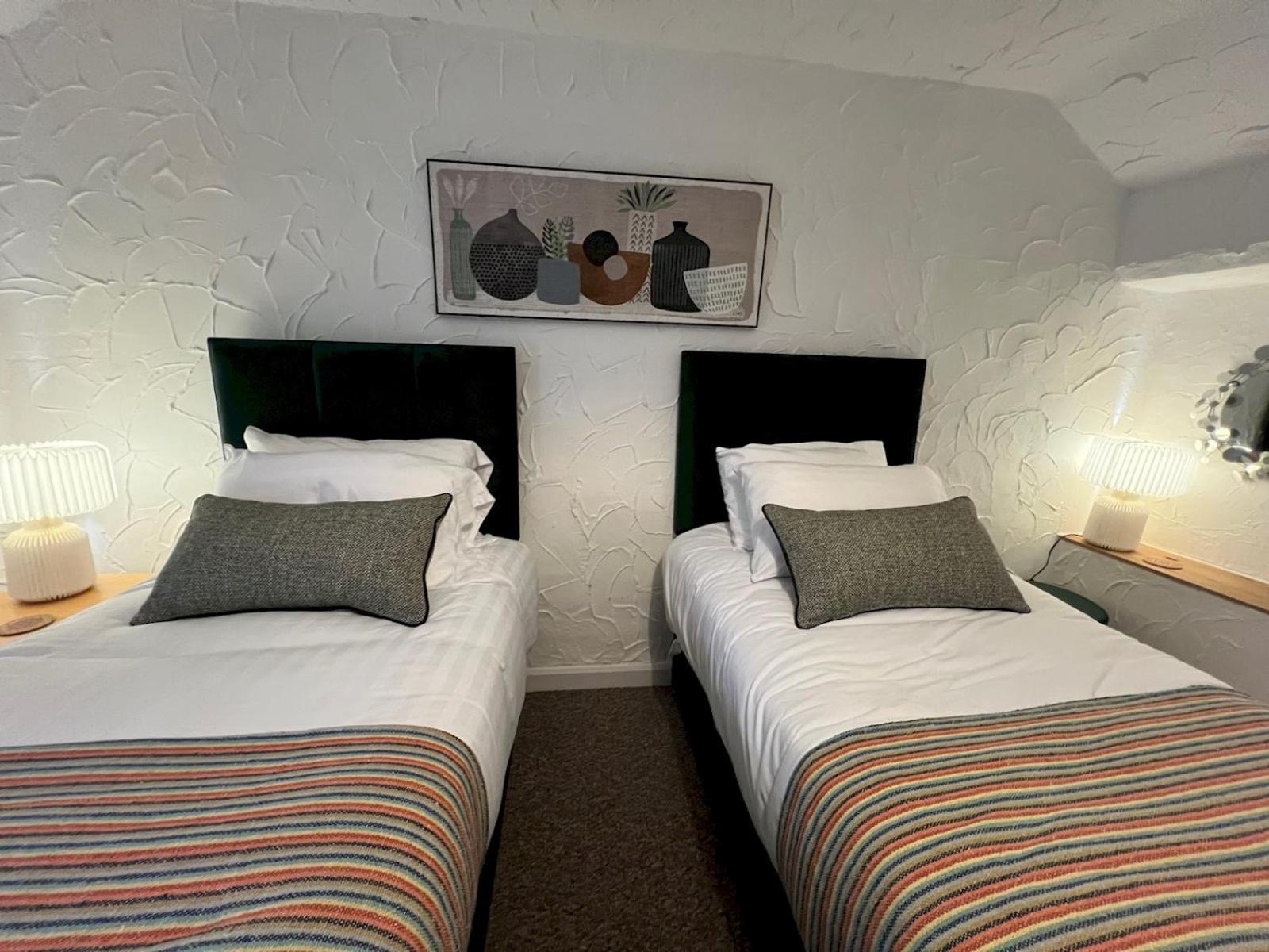 Dene Cottage - Perfect for 8 & Pets in Youlgreave