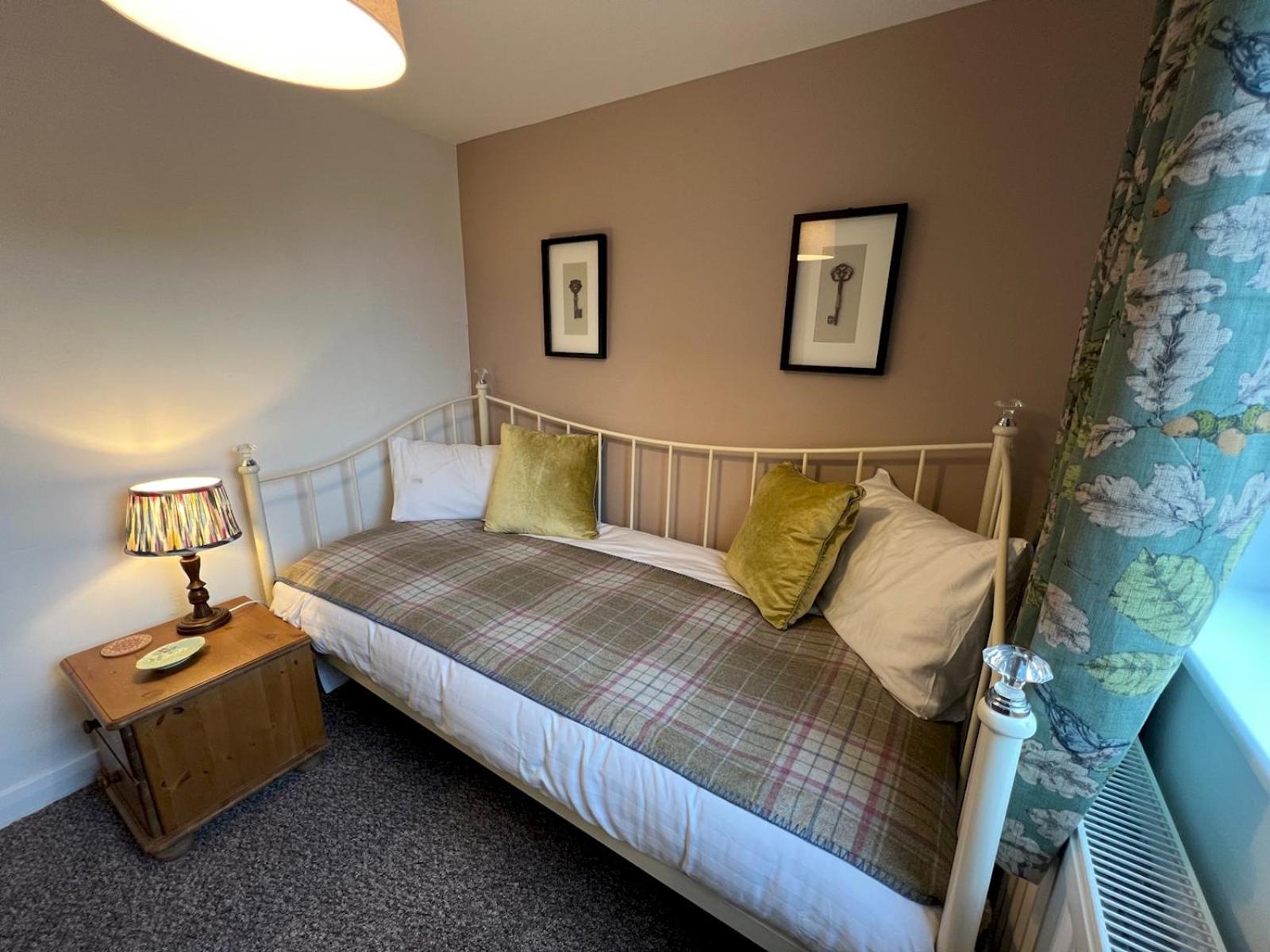 Dene Cottage - Perfect for 8 & Pets in Youlgreave