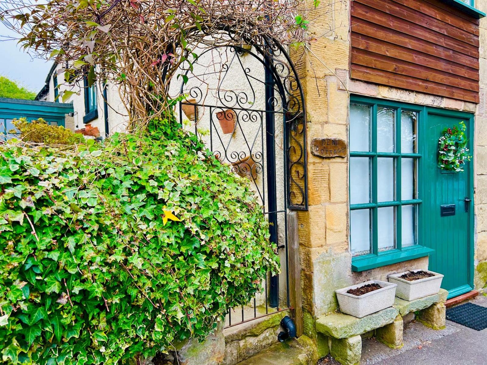 Dene Cottage - Perfect for 8 & Pets in Youlgreave