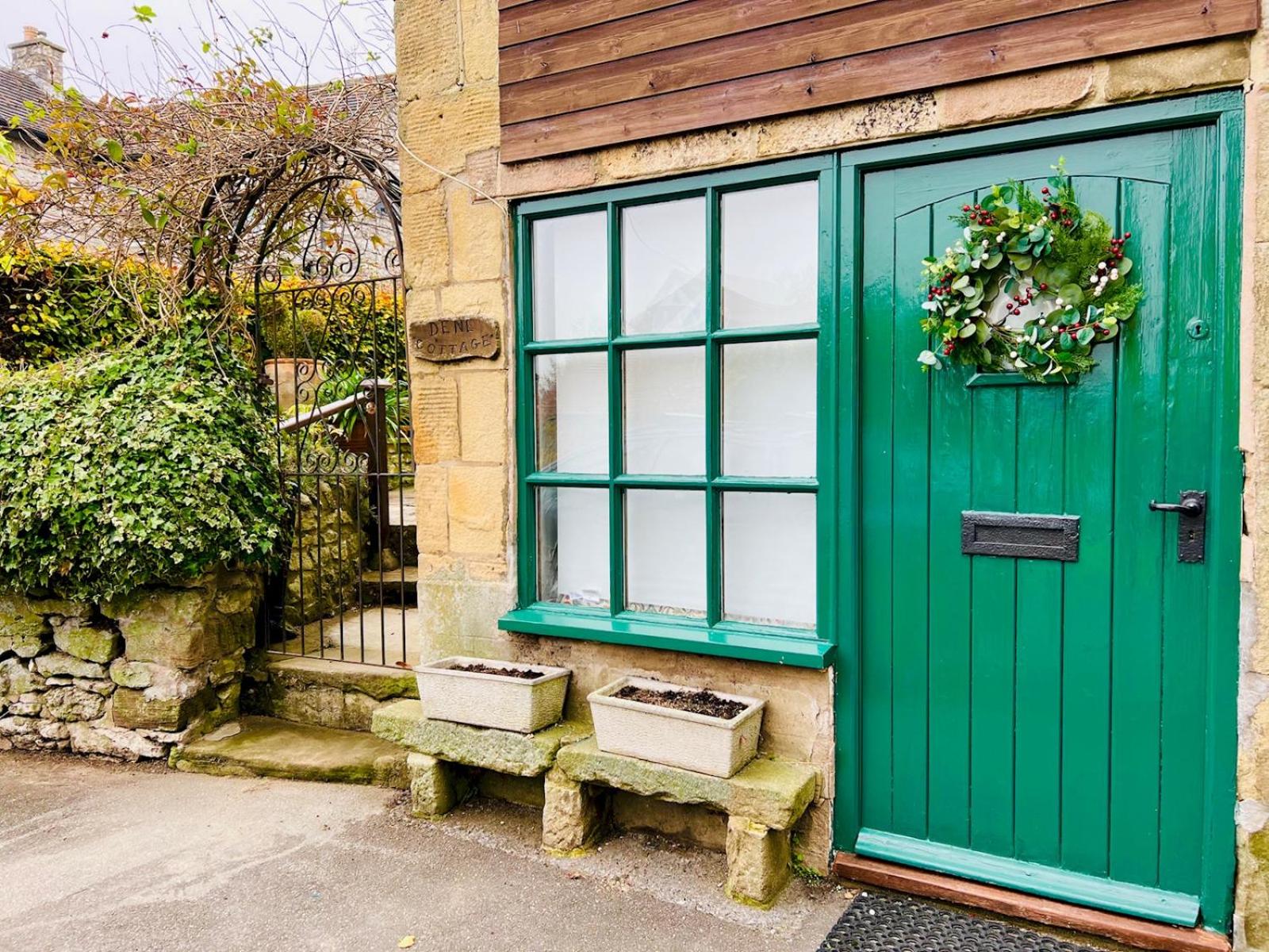 Dene Cottage - Perfect for 8 & Pets in Youlgreave
