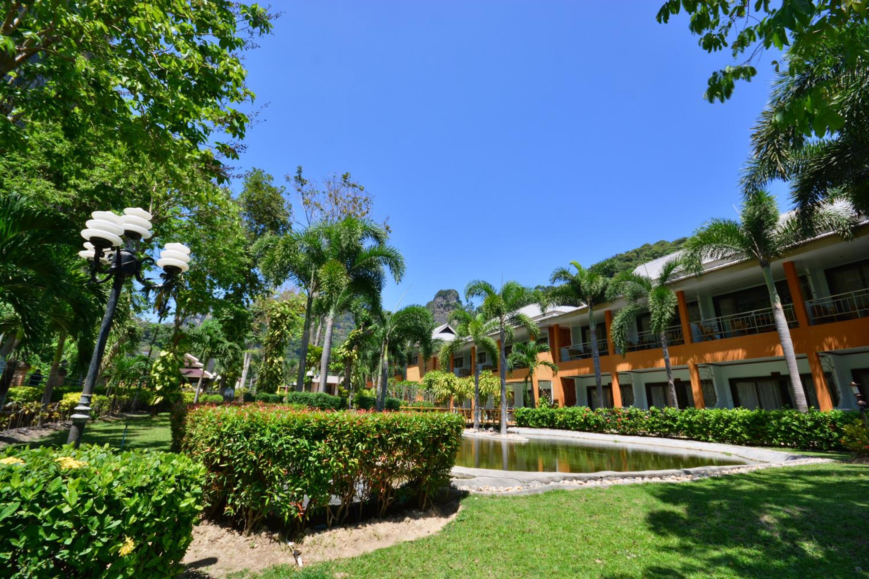 Diamond Cave Resort