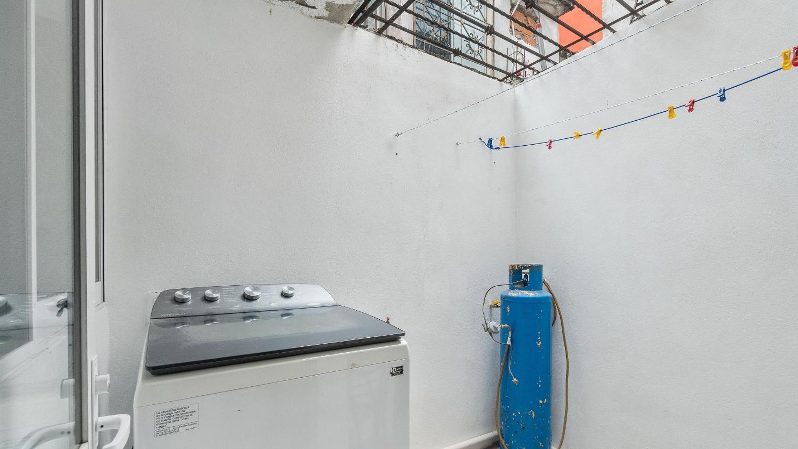 Casa Cozy, 2 bedroom, 4 bed, 2 baths with parking