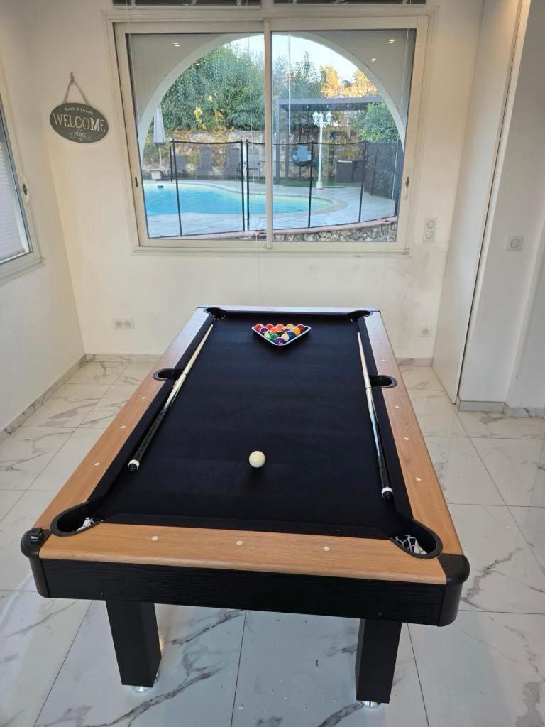 Bas de villa composée d'un 3 pièces et d'un studio avec piscine privée