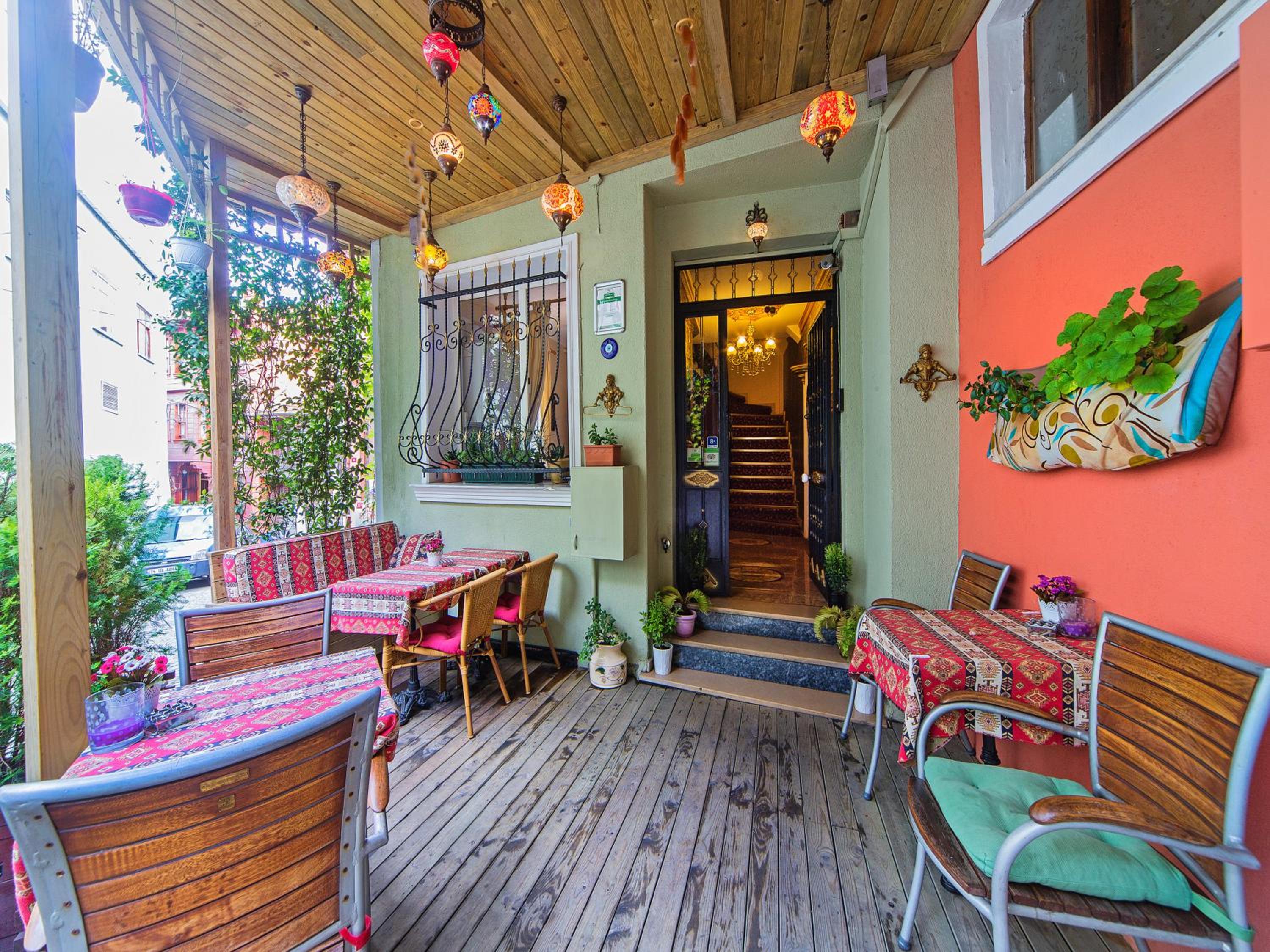 Modern Sultan Hotel - Image 40
