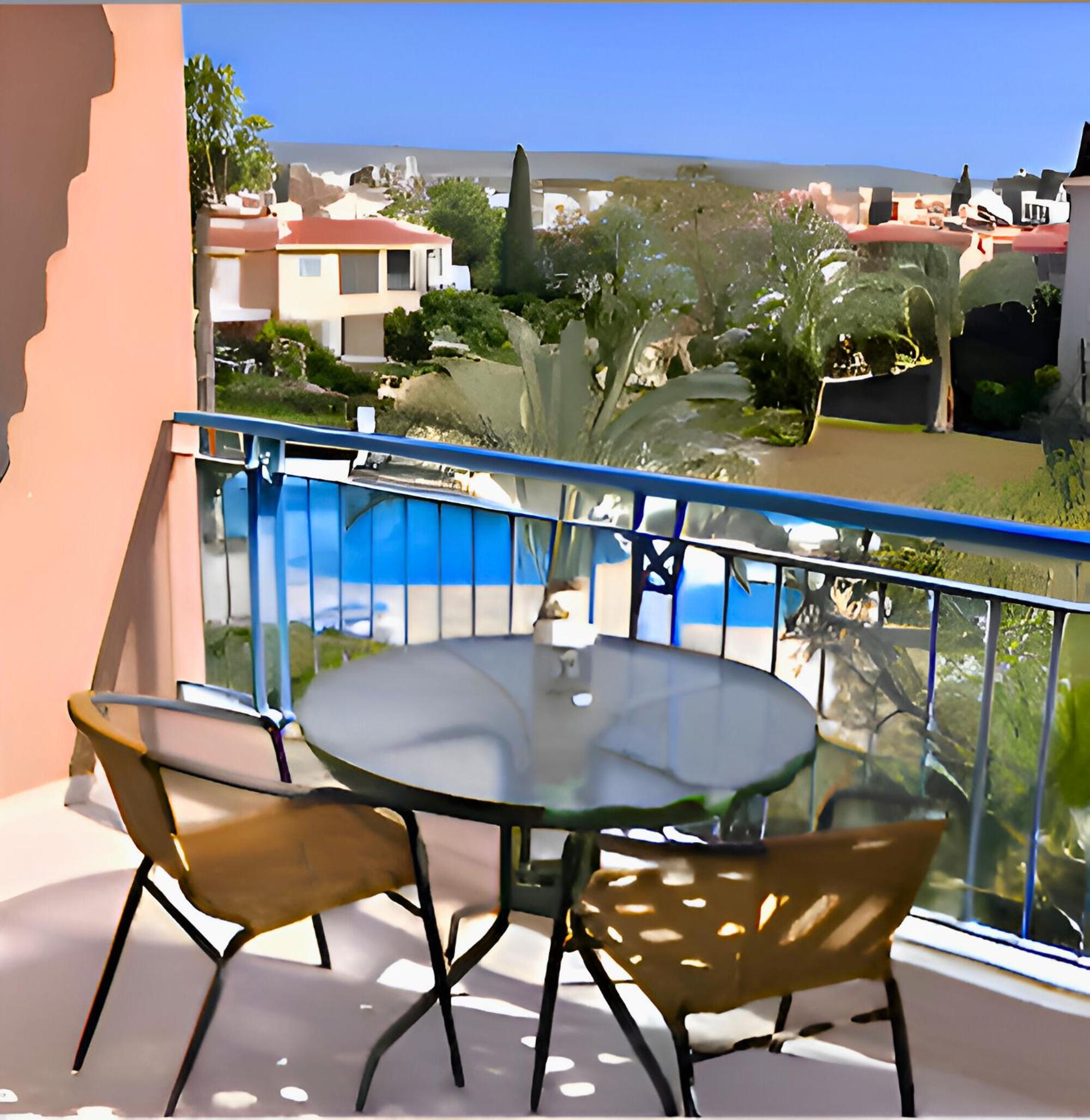 Paradise Gardens Cozy Oasis with AC, WIFI, and pool
