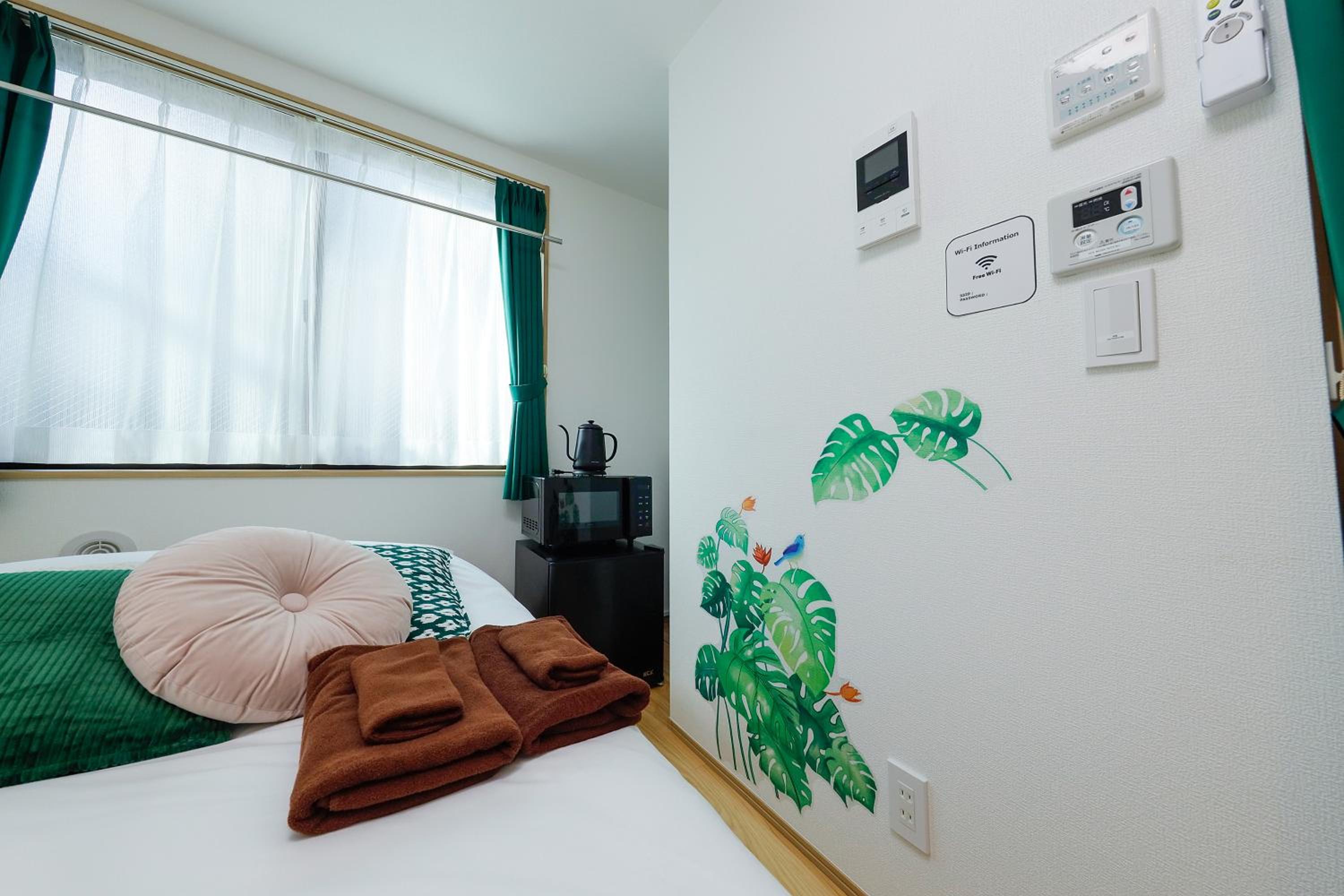 Zenith Shinjuku Hinoki by Tranova