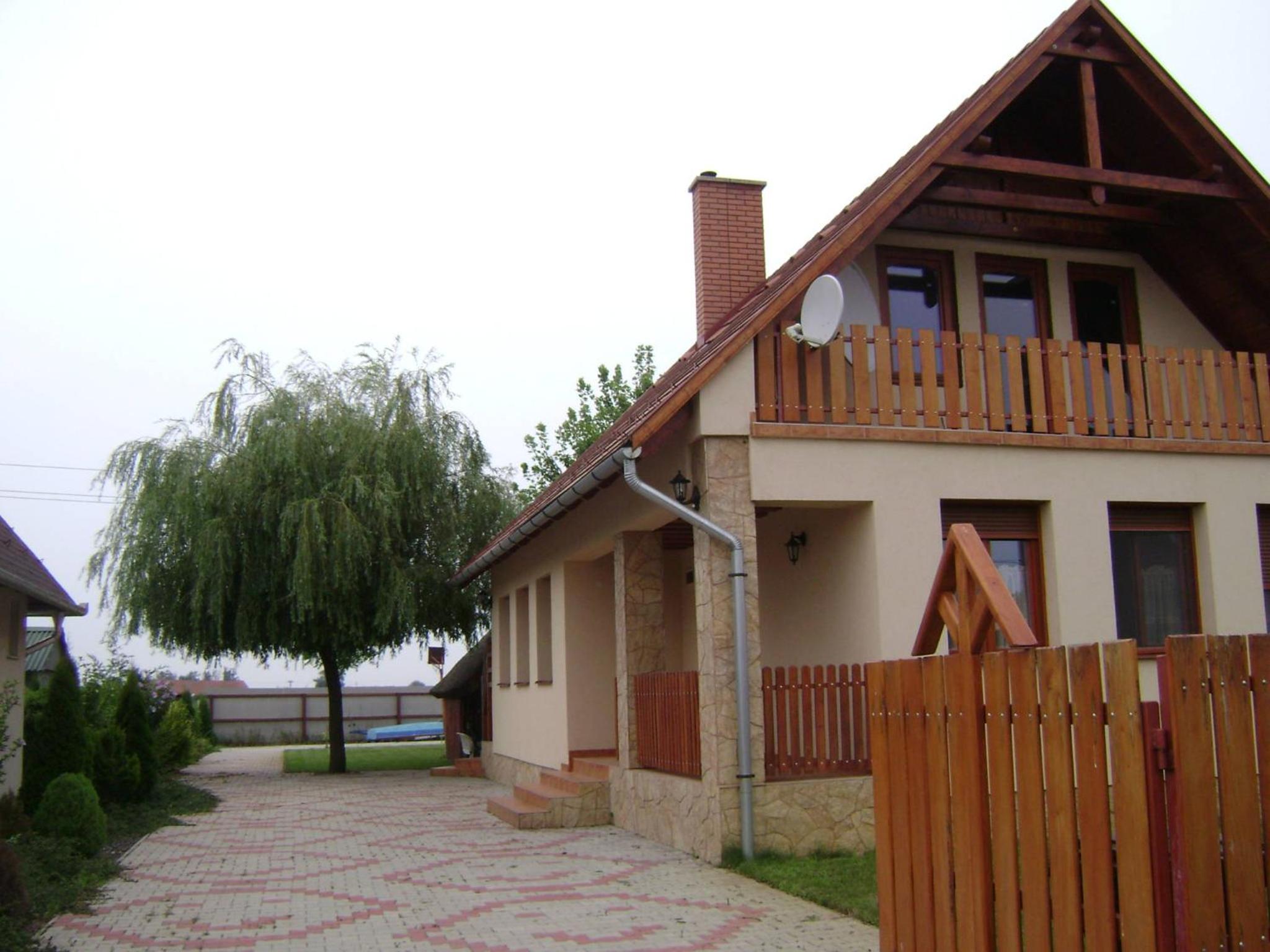 Photo 51