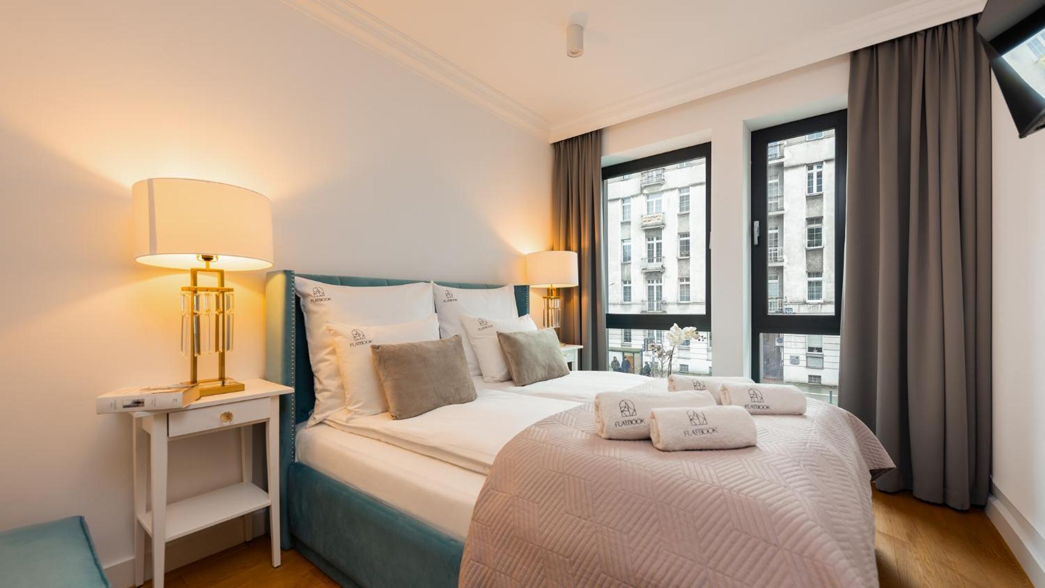 Flatbook - City Center Apartment Bank Polsk