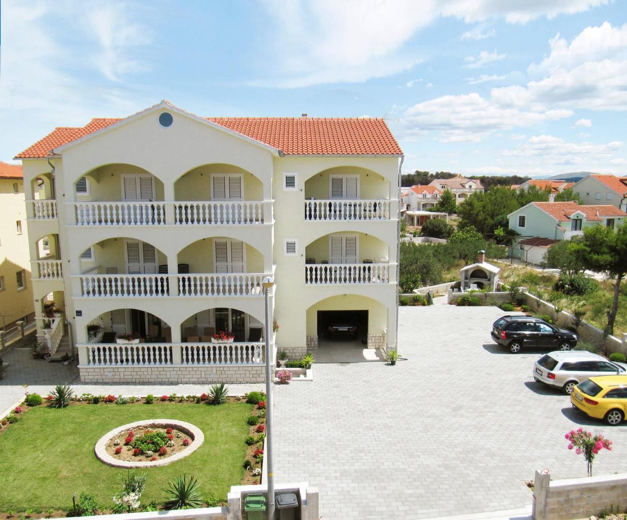 Apartment Klaudio