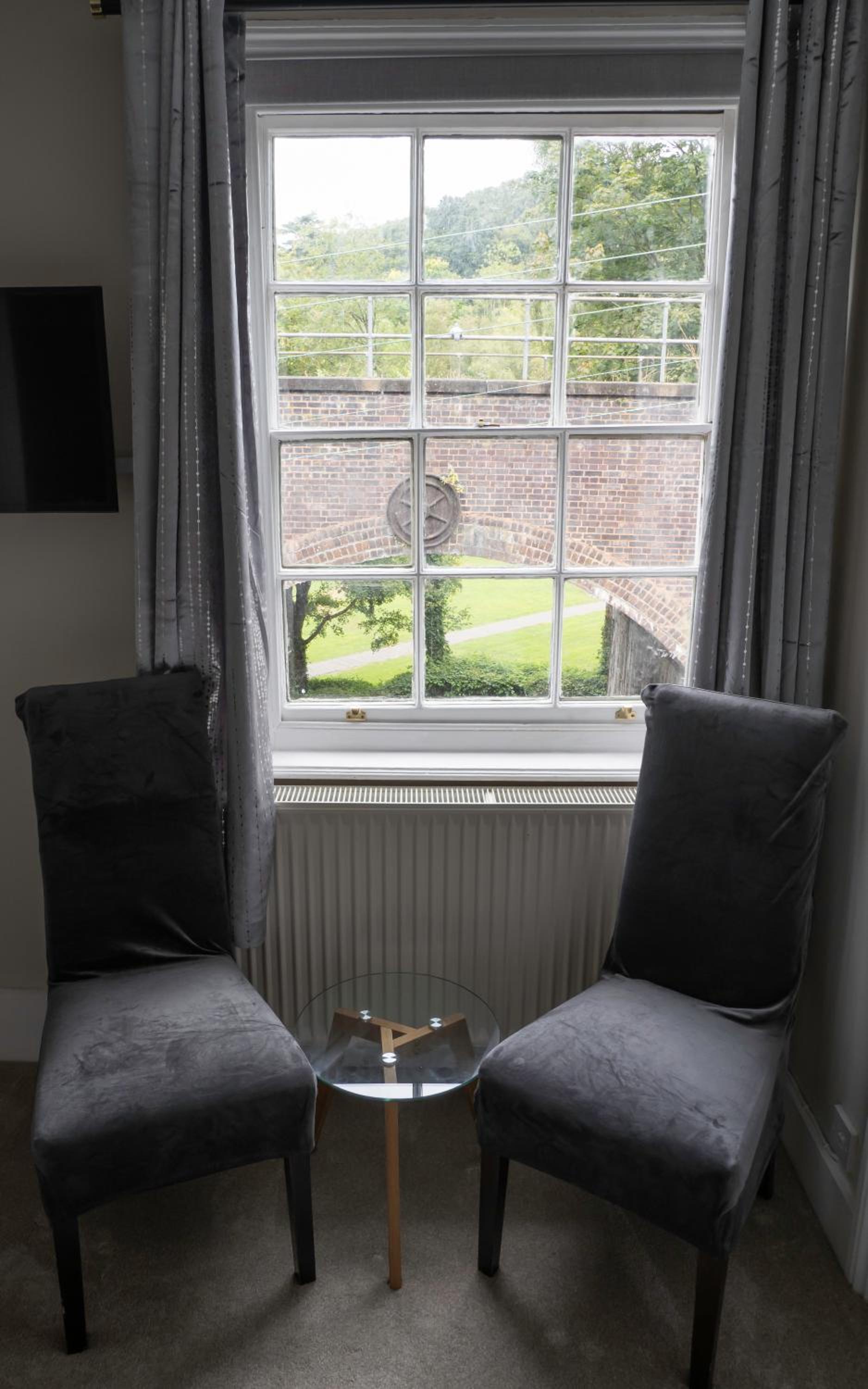 Viaduct Guest House