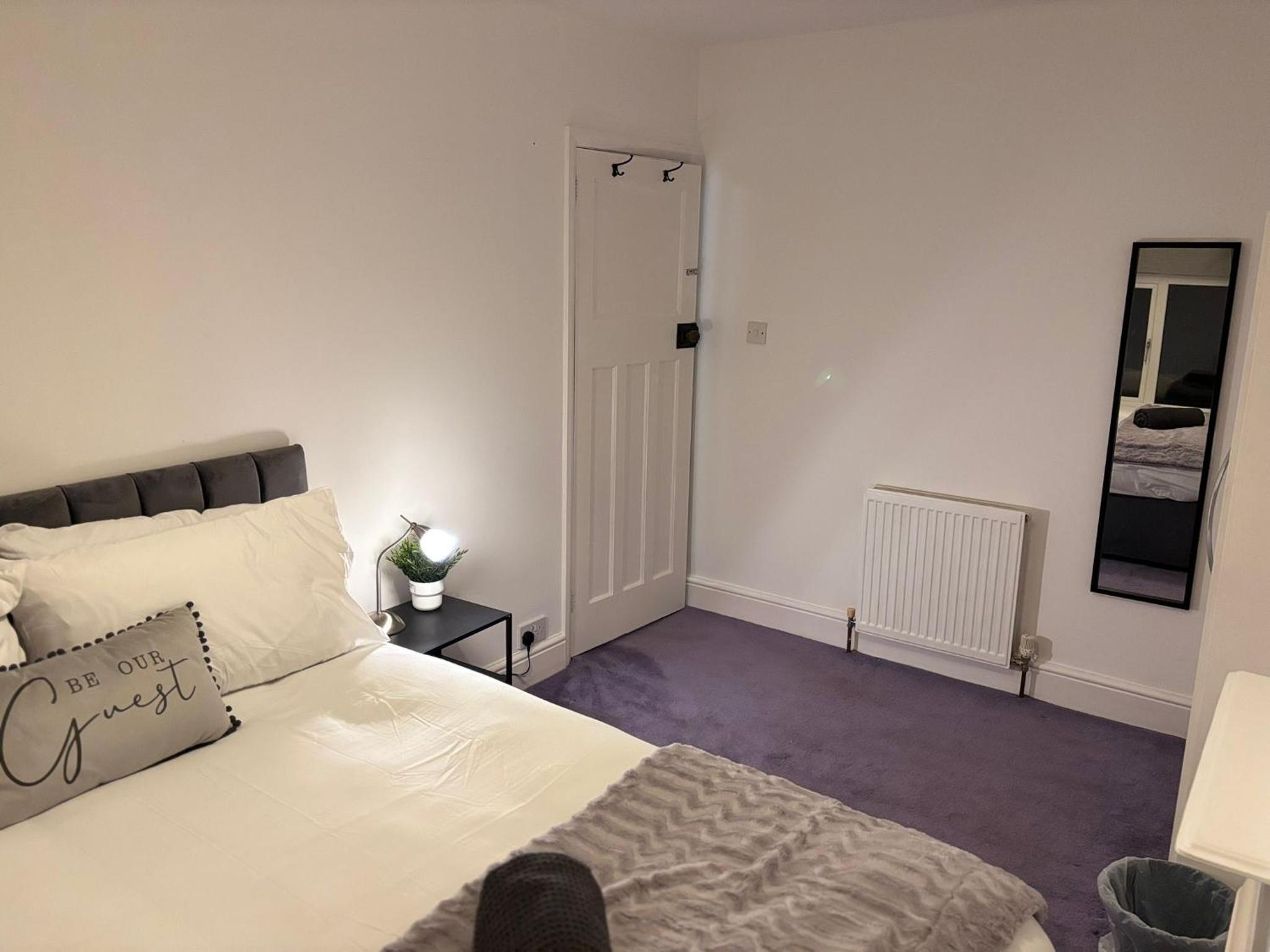 Cosy 2-bed NR New Cross Hospital