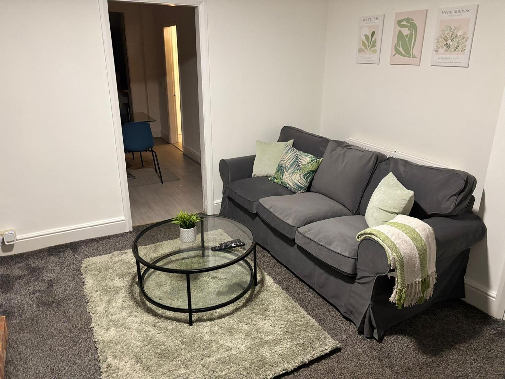 Cosy 2-bed NR New Cross Hospital