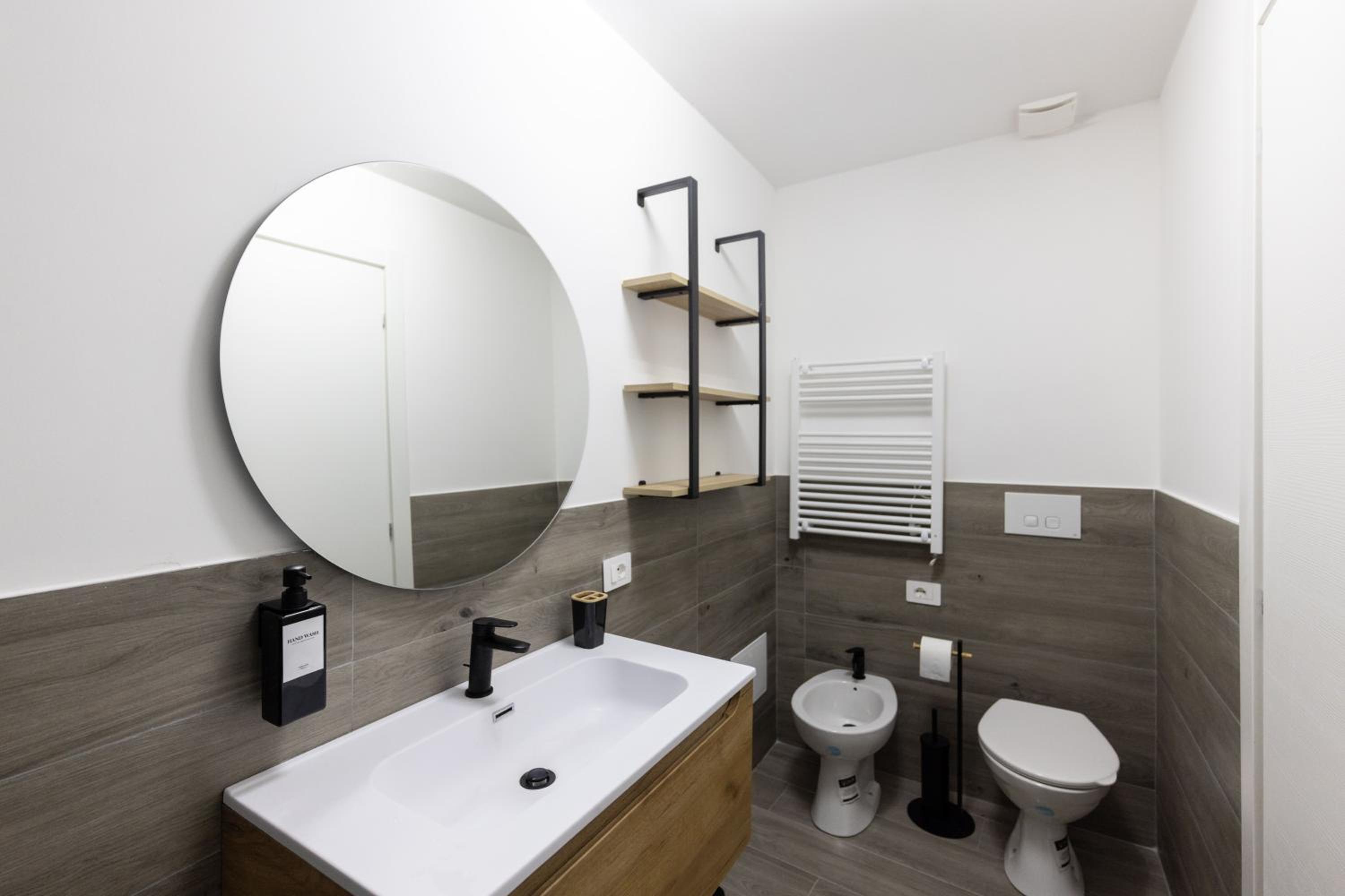 Urban Chic Luxury Suite Apartments