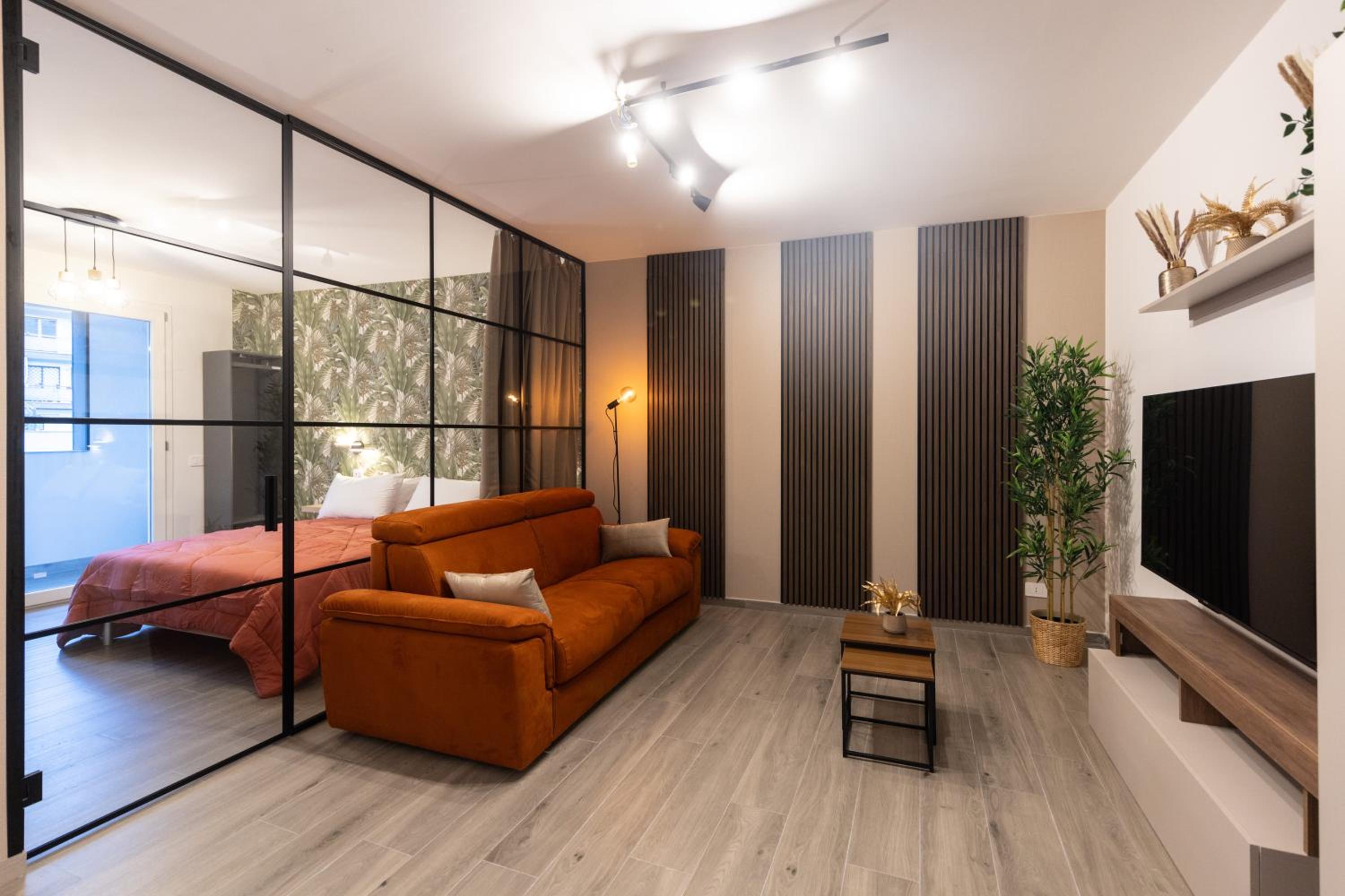 Urban Chic Luxury Suite Apartments